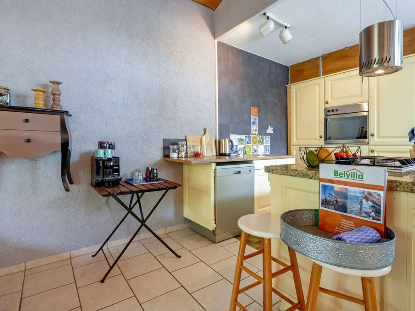 Cozy Holiday Home in Kortgene near Lake Veerse