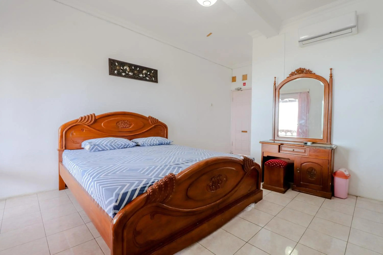 Adinda Beach Hotel and Villa by ZUZU