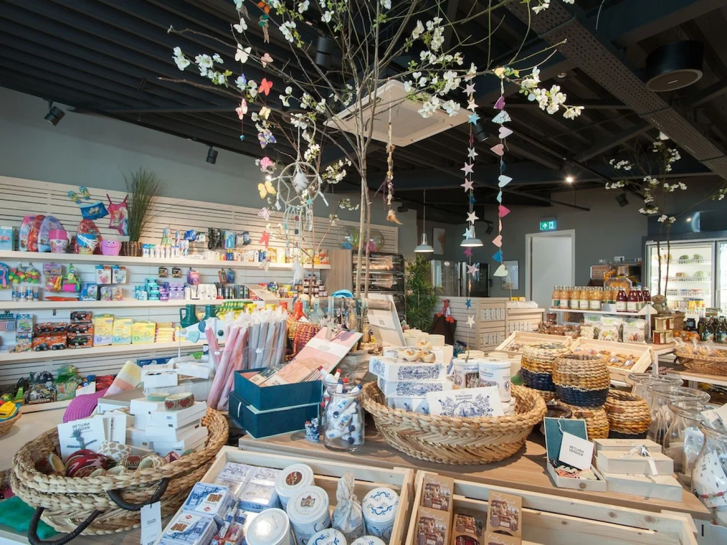 Modern Lodge With Nice Terrace, in Bloemendaal