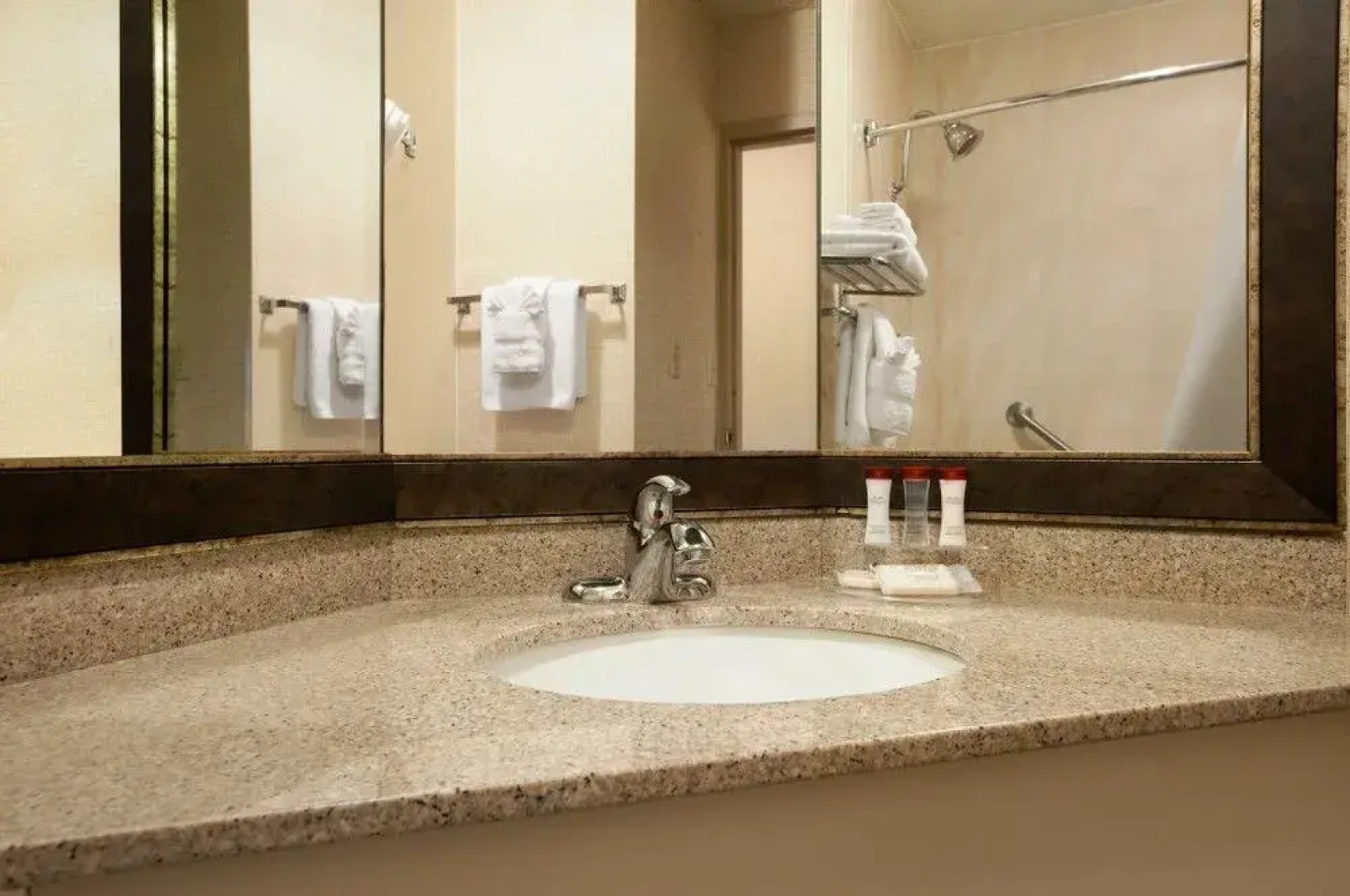 Ramada Williamsburg and Wasserbahn Waterpark