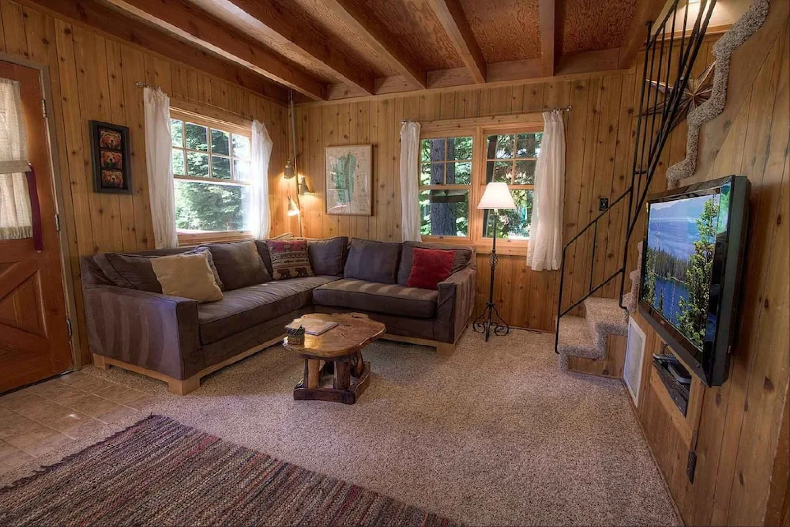 Hudsons Hideaway by Lake Tahoe Accommodations