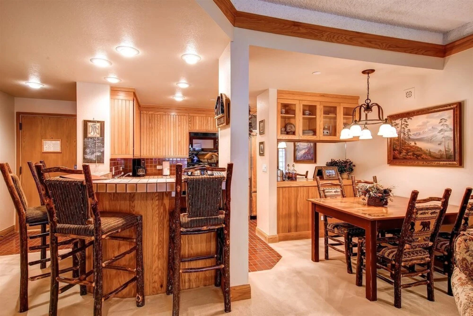 Luxury Charter 2 Bedroom Vacation Rental With Quick Access to the Ski Slopes and Beaver Creek Village