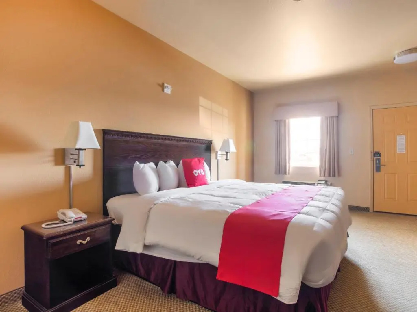 OYO Hotel Valley View TX, I-35