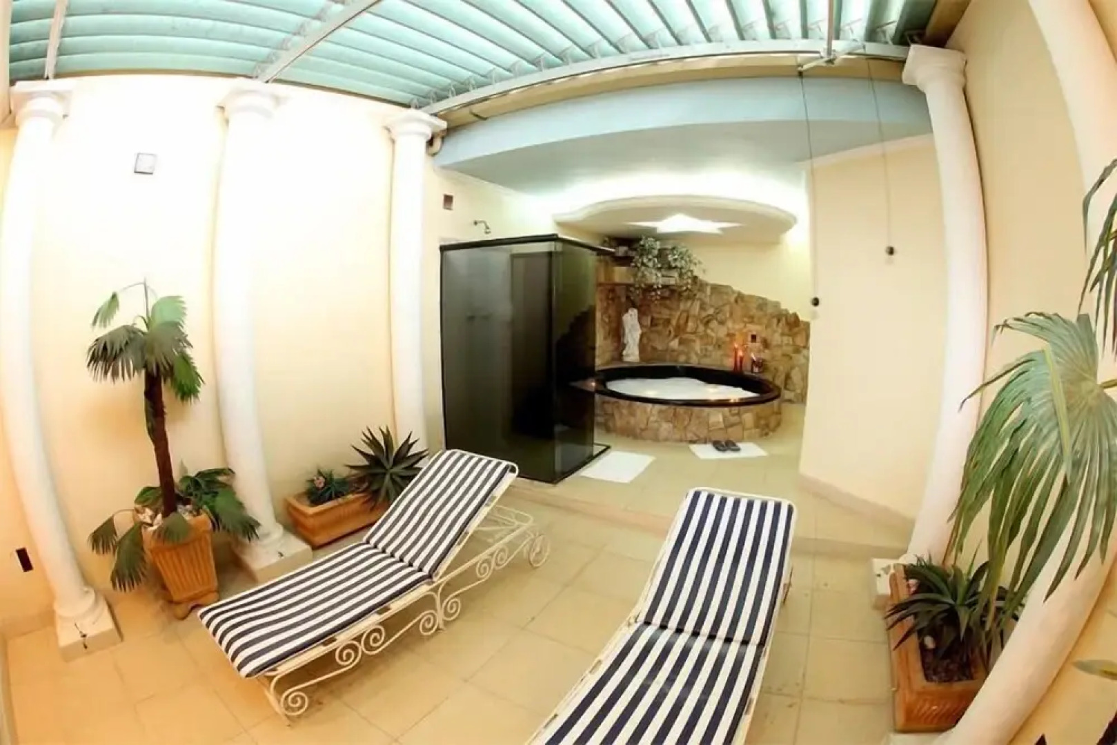 Hotel & Motel Le Baron