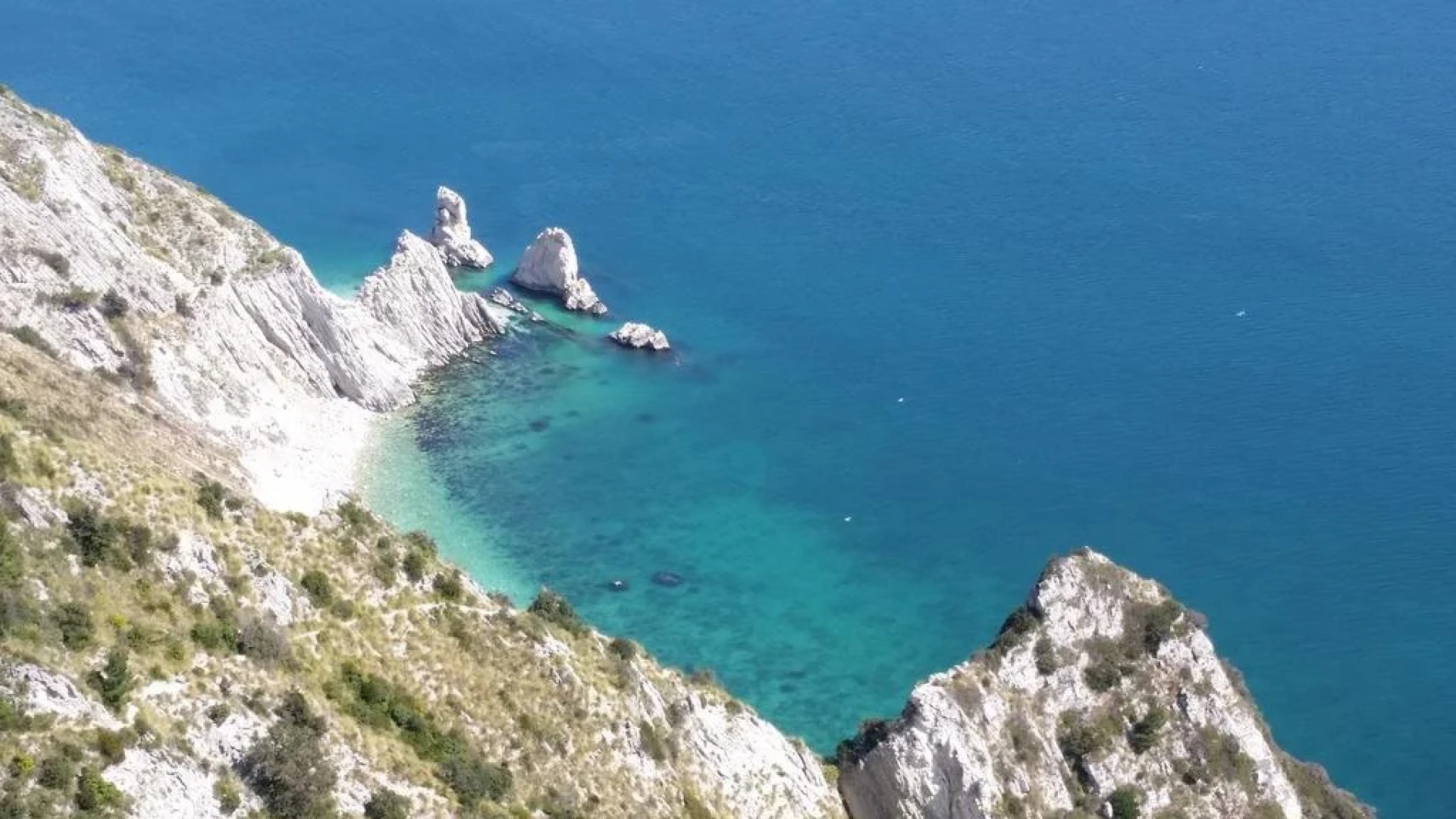 A Due Passi Dal Mare B&B