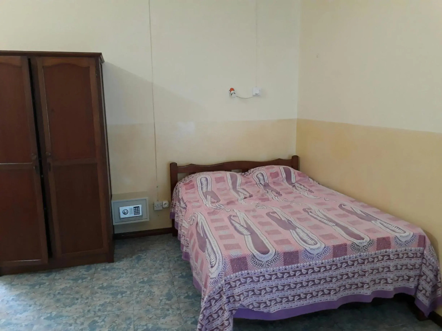 Allamanda Studios and Apartments