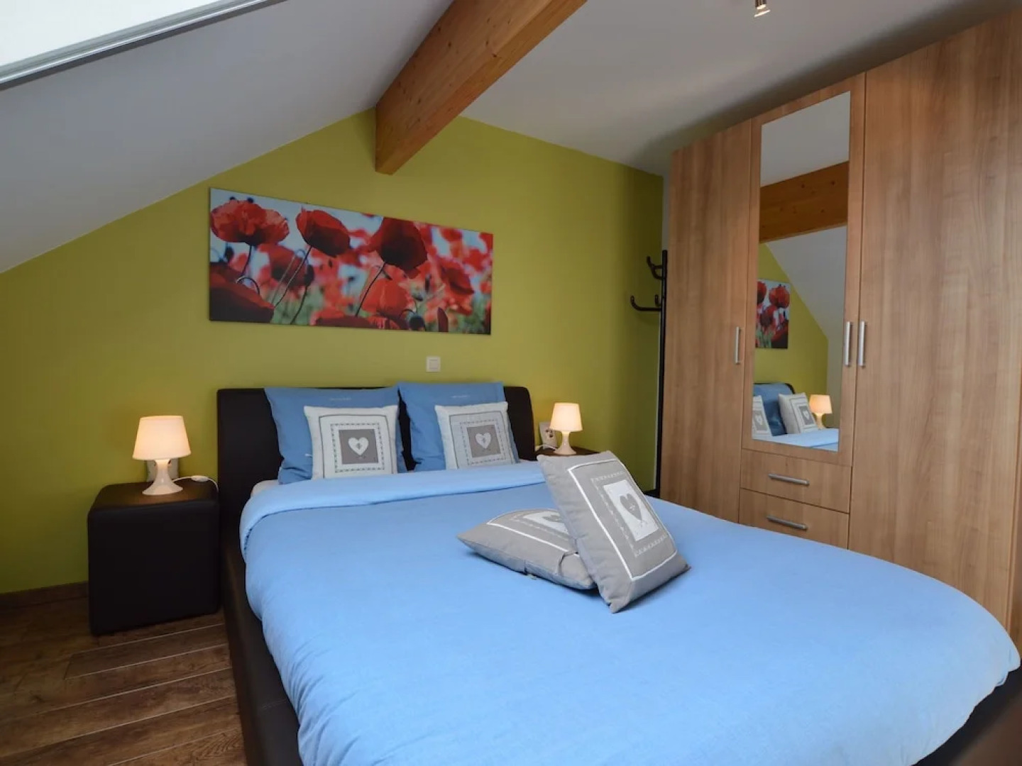 Charming Apartment with Access to Outdoor Hot Tub in Green Condroz Valley