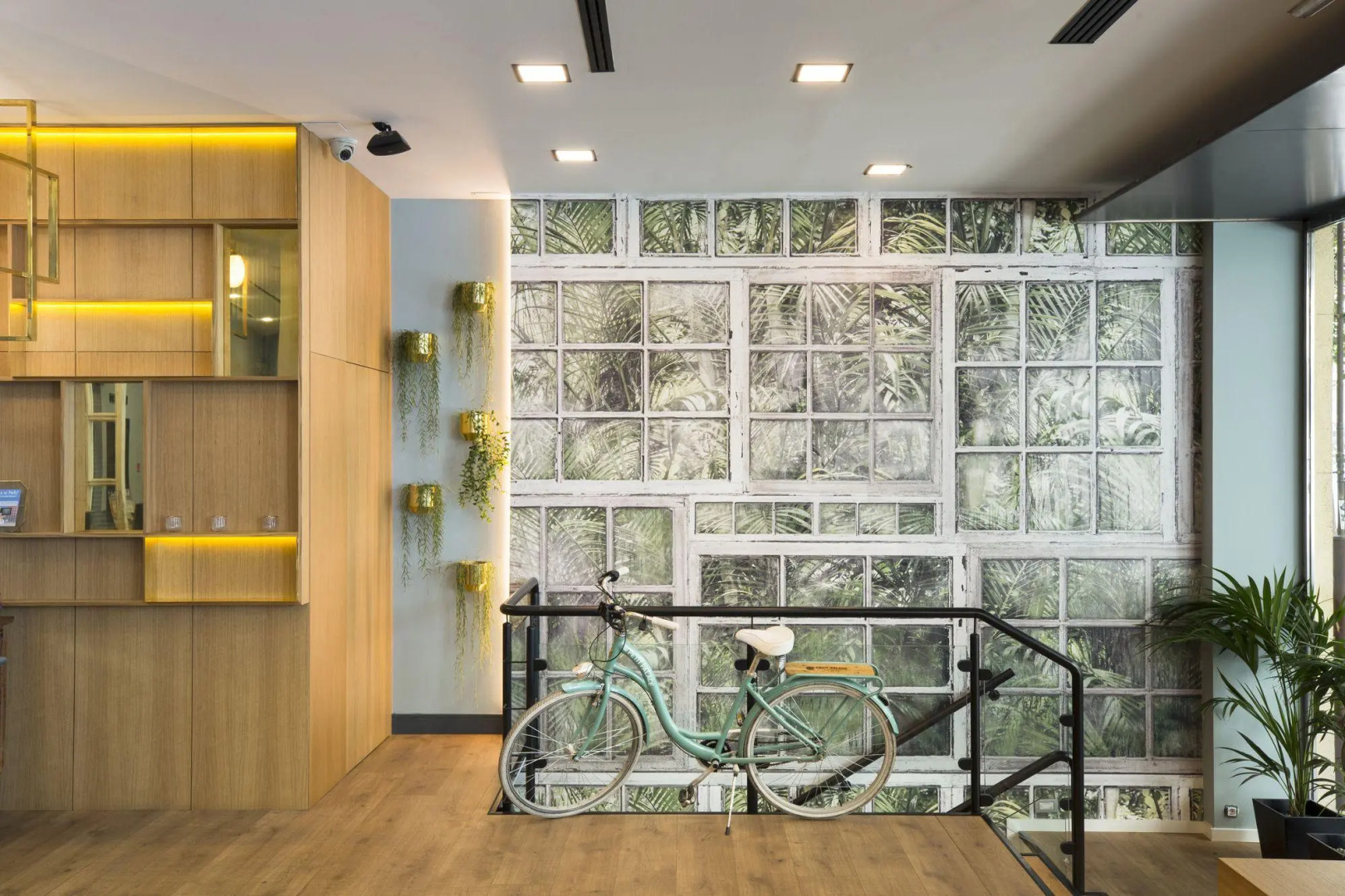 Отель Petit Palace Triball