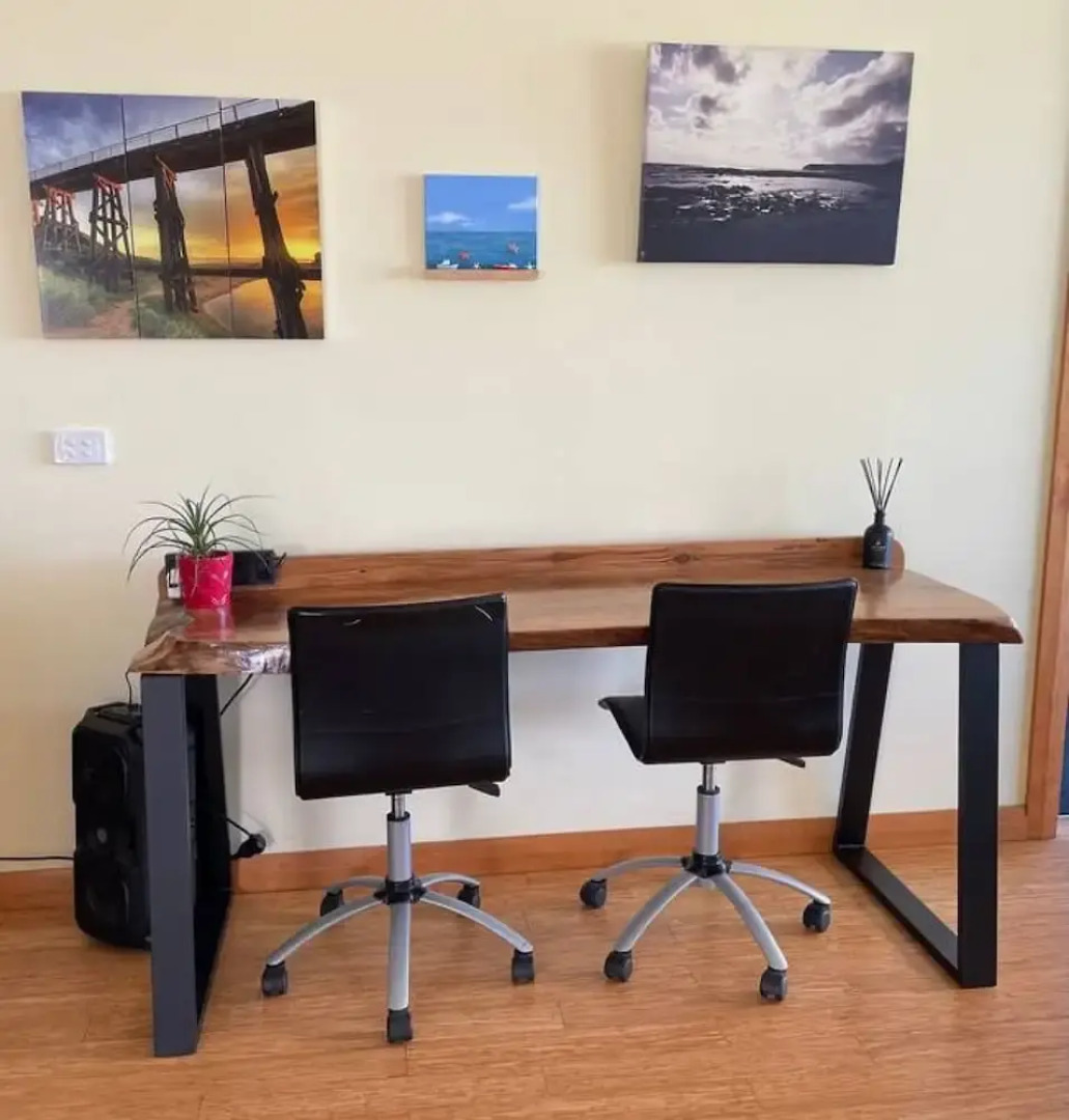 Colours By The Sea Wheelchair Pet-friendly Waterfront Retreat Fireplace Wood Supplied