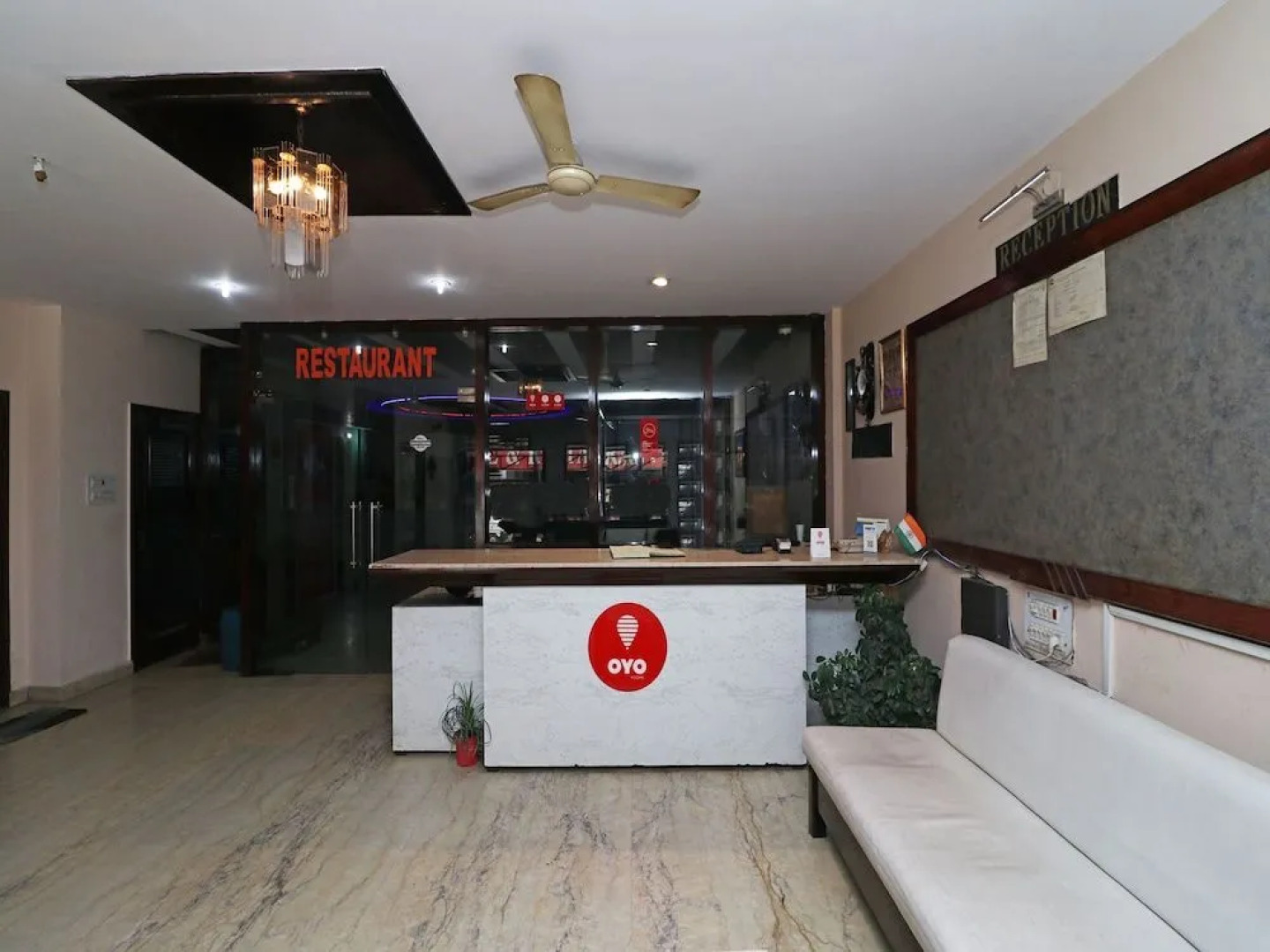 OYO 13161 King's Palace