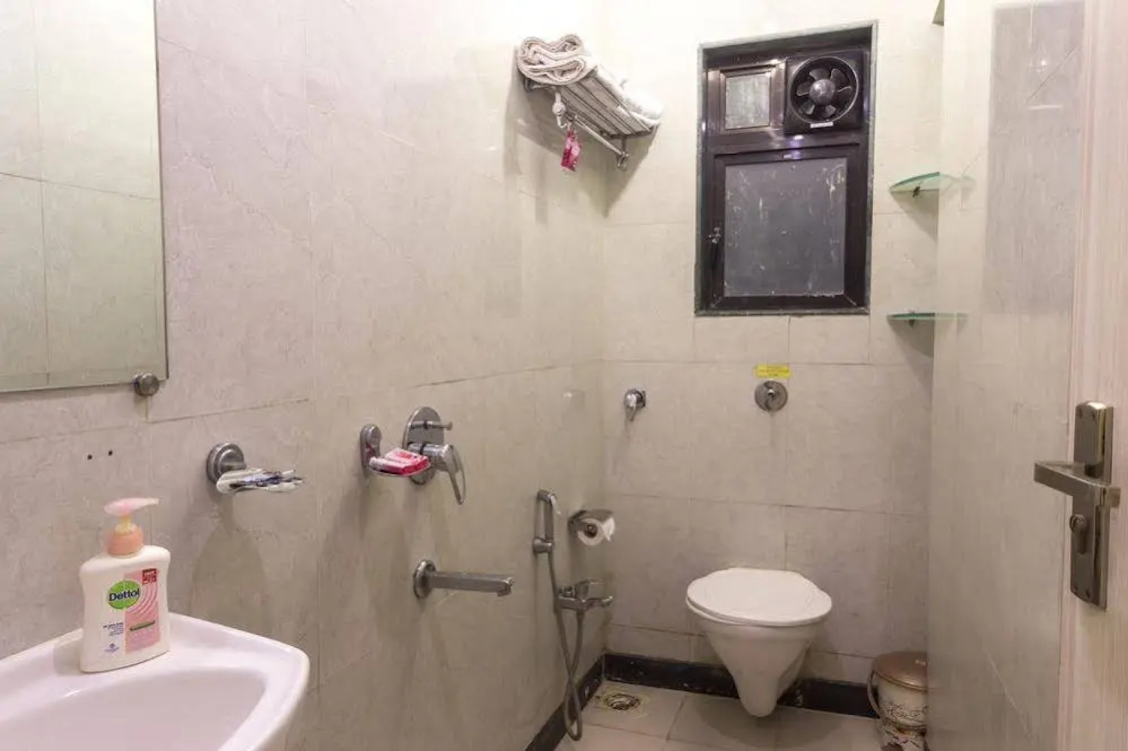 OYO Premium Saki Vihar