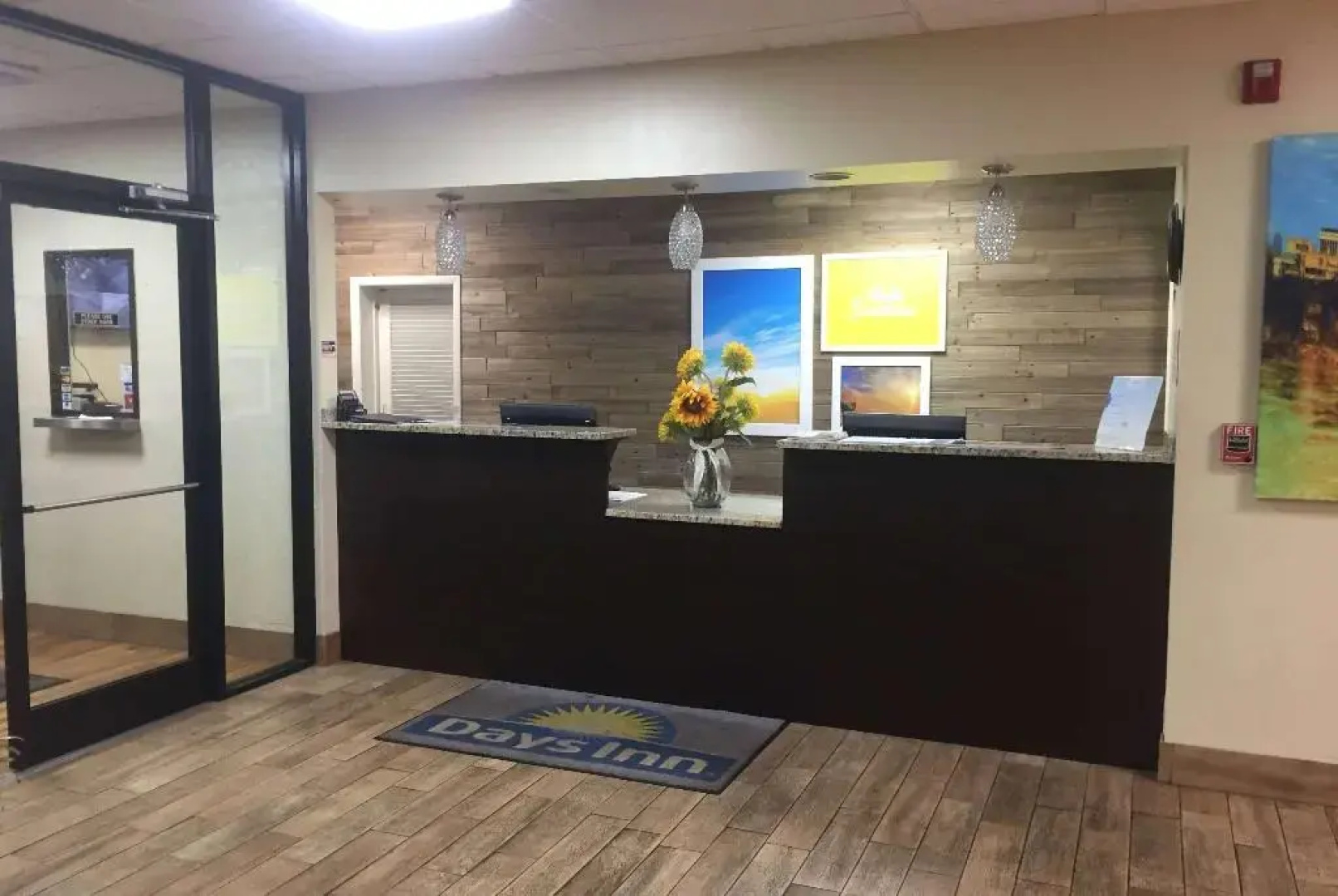 Days Inn - Rivergate