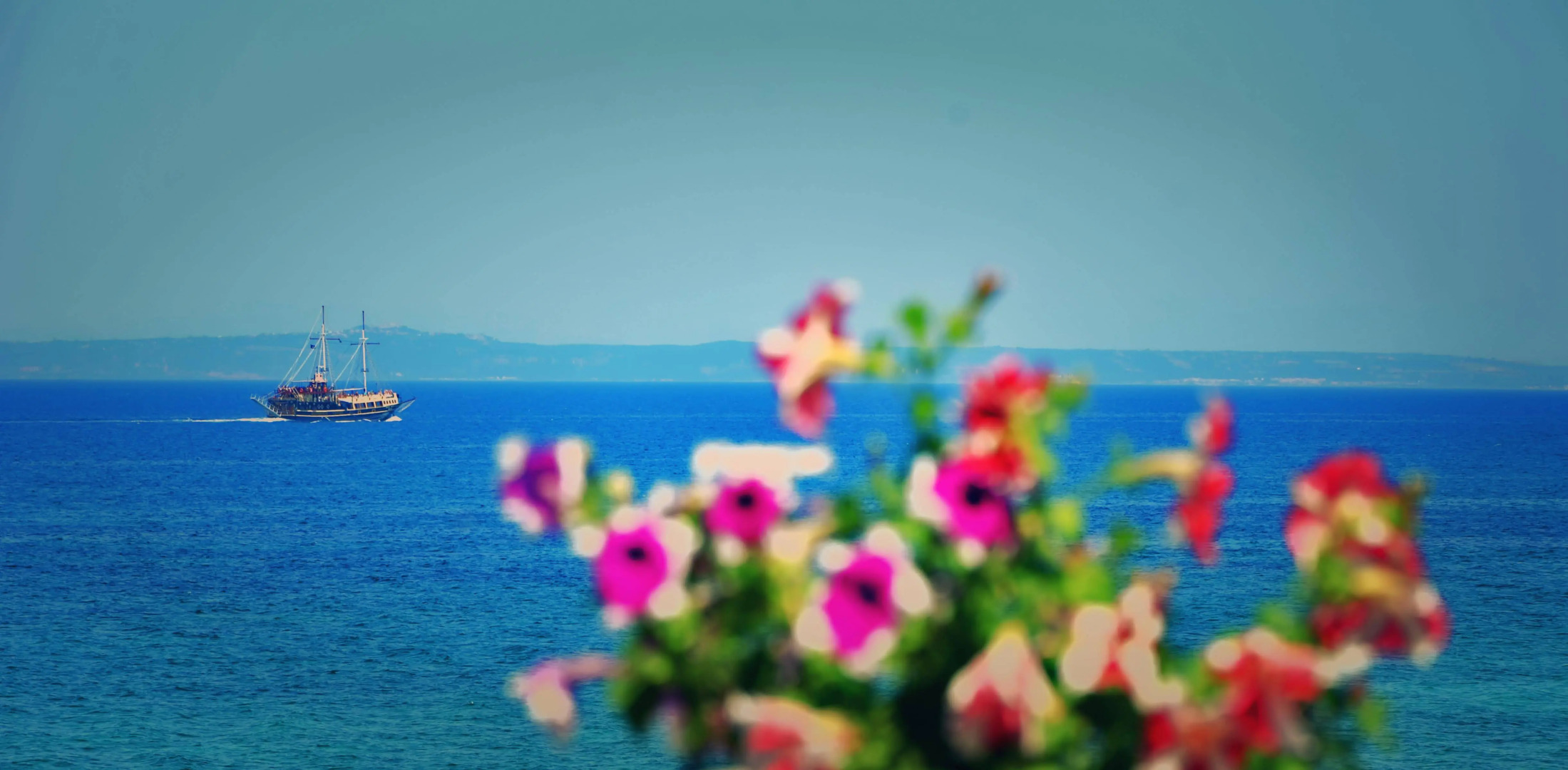 Belussi Beach Hotel & Suites