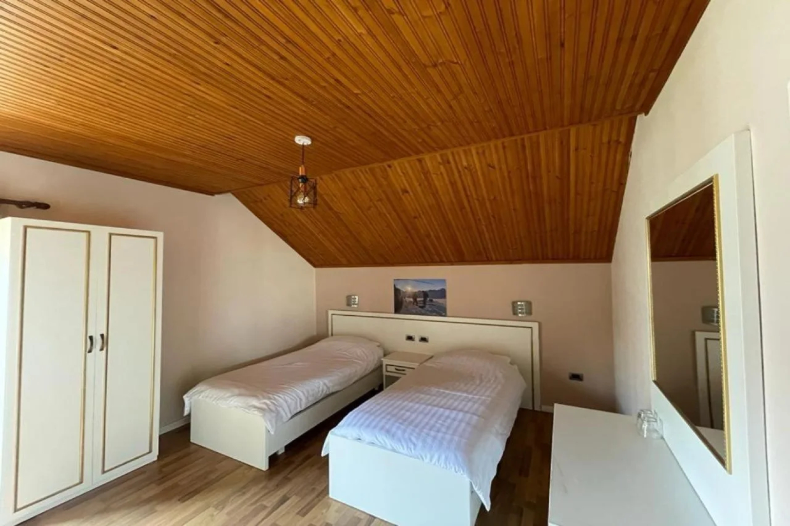 Hotel Margjeka