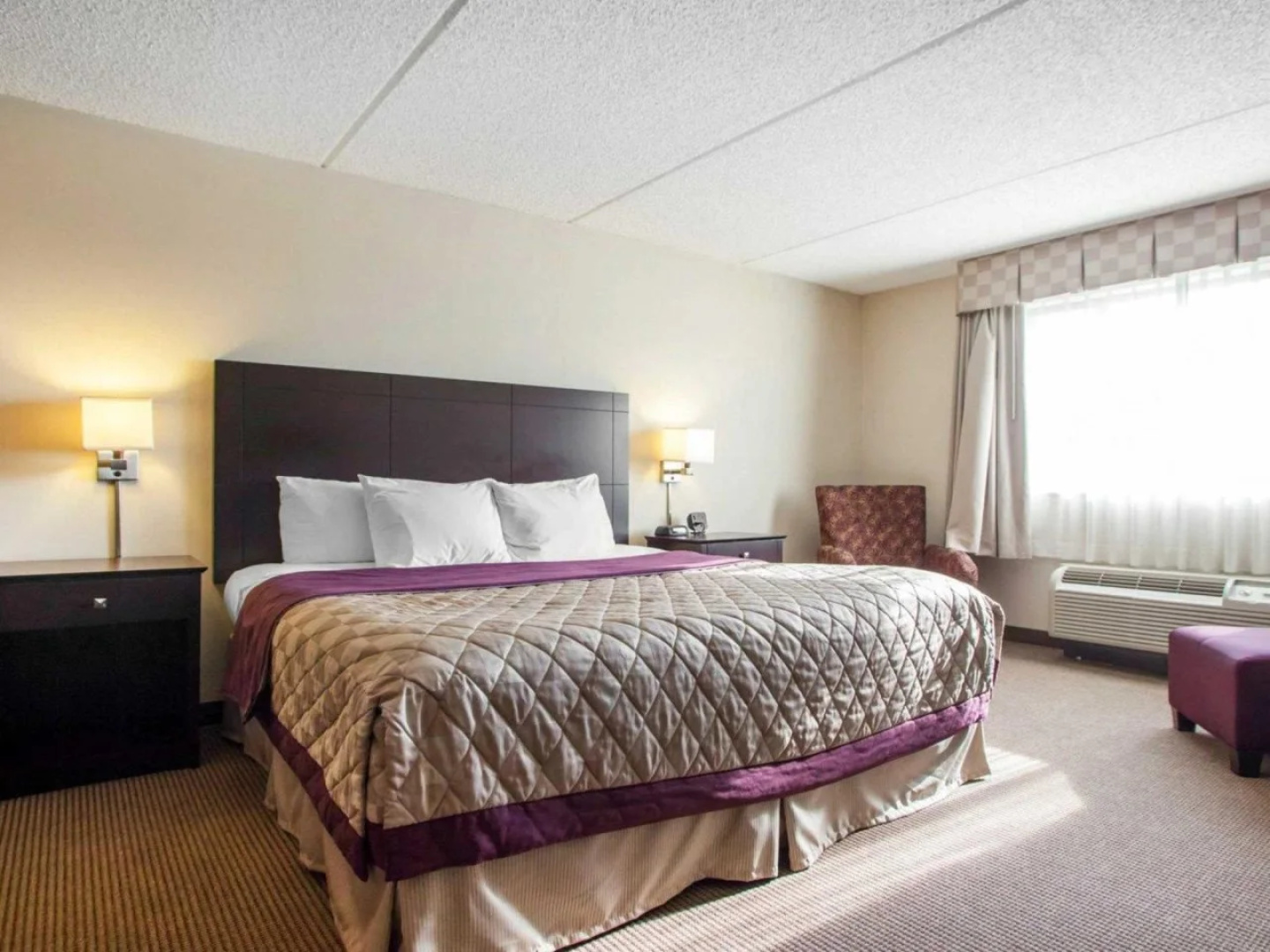 Royce Hotel
