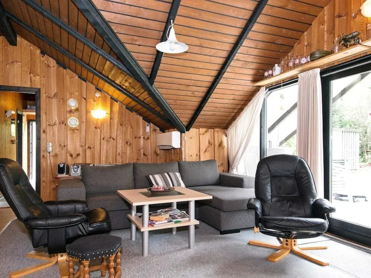 Spacious Holiday Home in Ansager near Lake