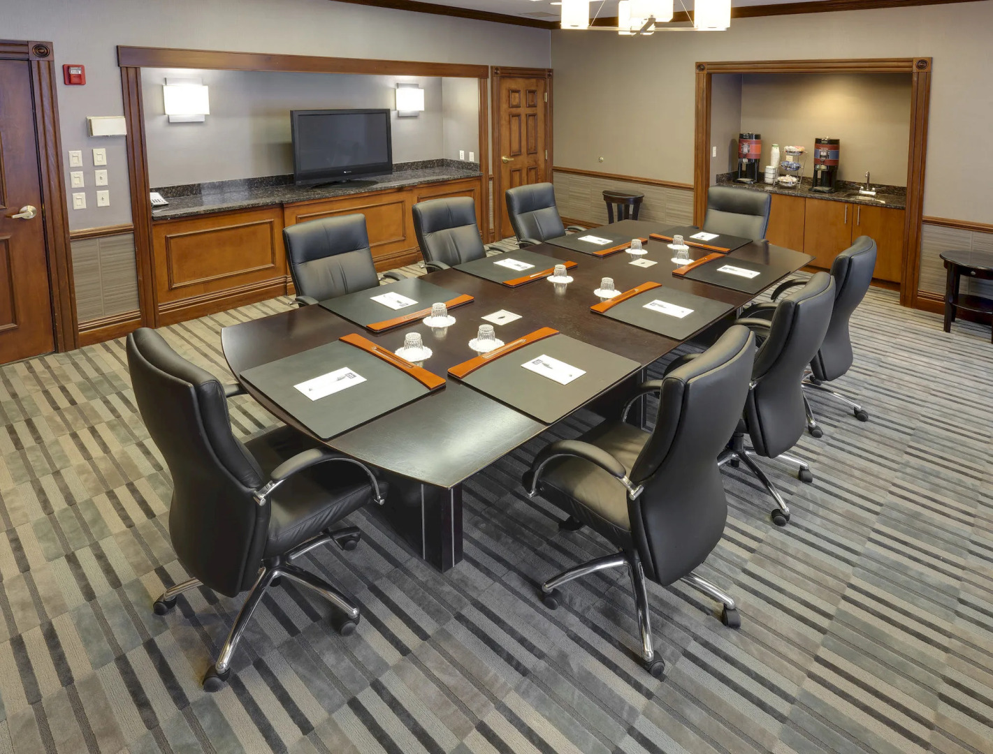 Hampton Inn & Suites Buffalo Downtown