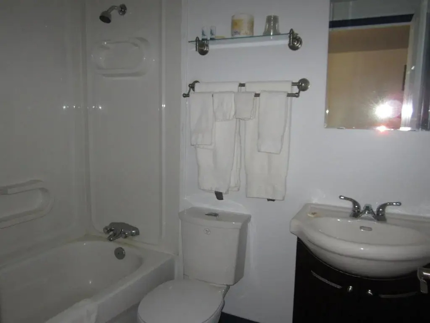 Nisutlin Trading Post Motel