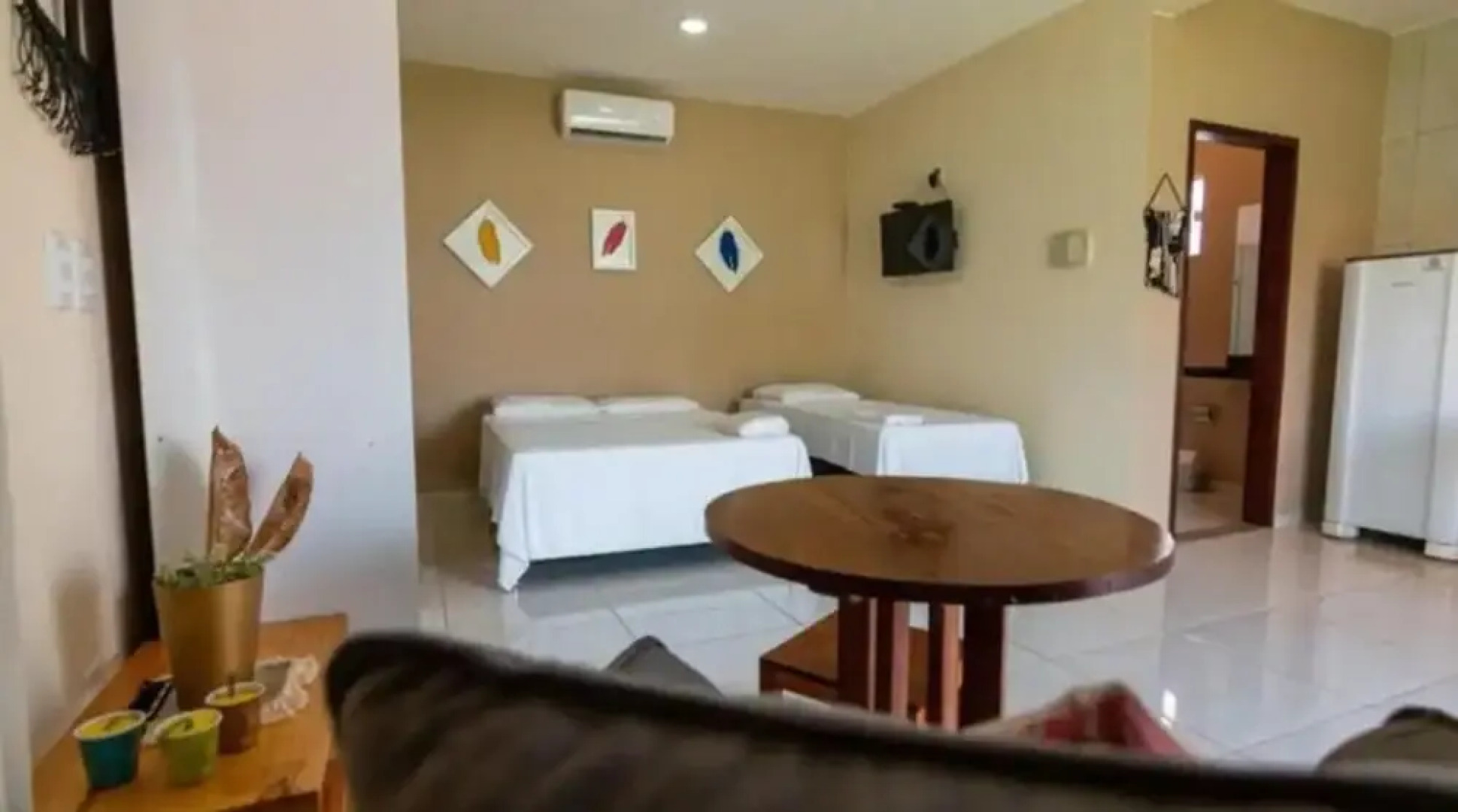 Chal Aconchegante com Vista Jardim em Vila - 04