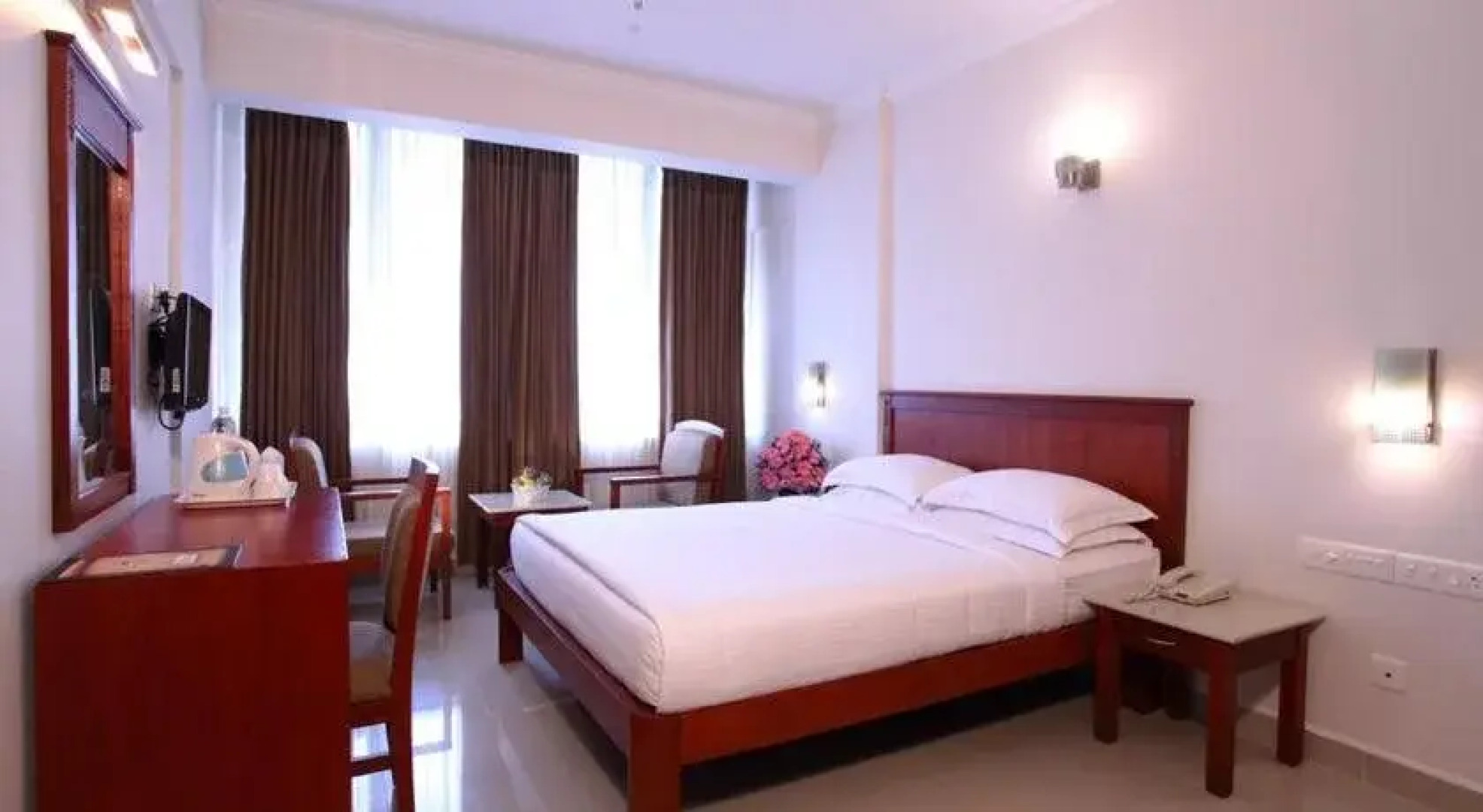 Hotel Pooram International