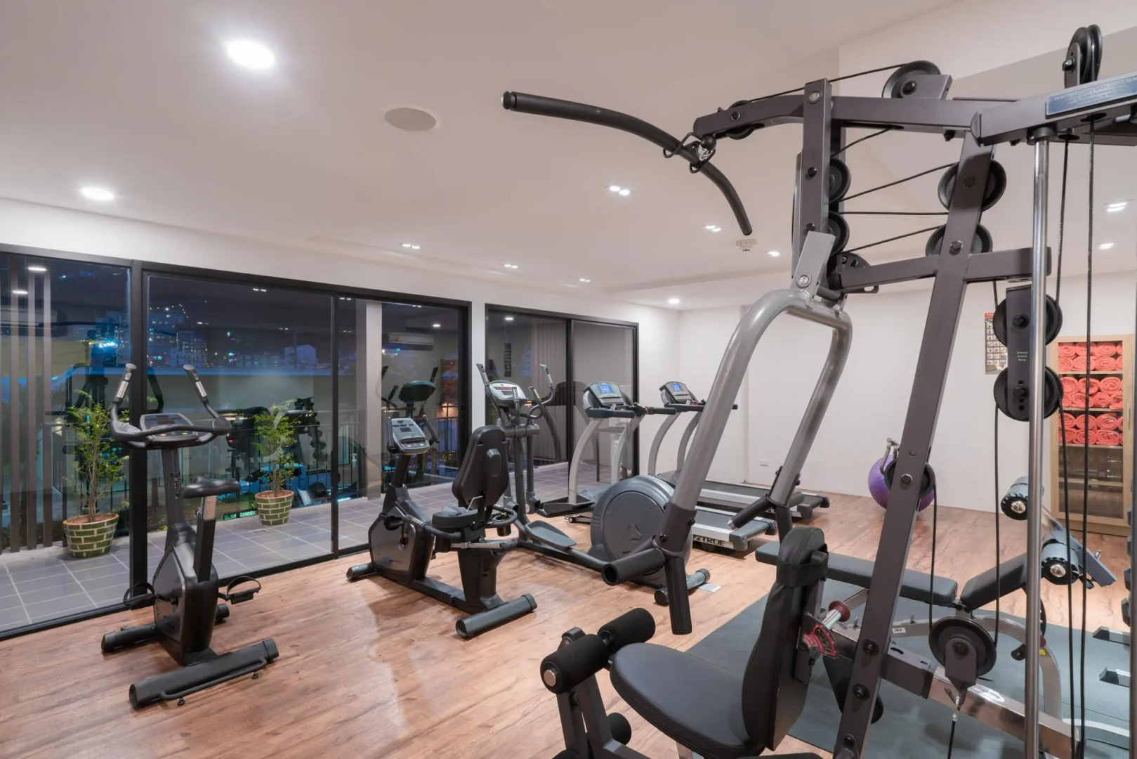 New Square Patong Hotel