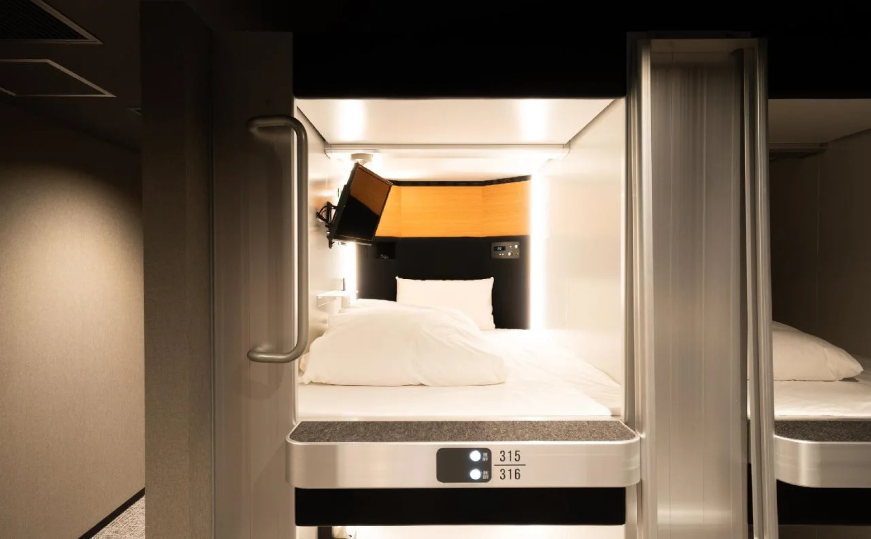 Global Cabin Yokohama Chukagai