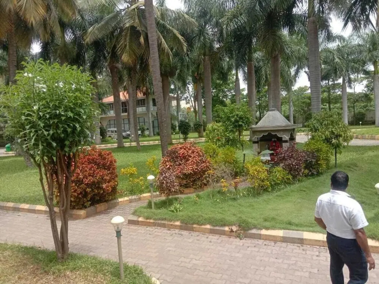 iROOMZ Nijaguna Resort