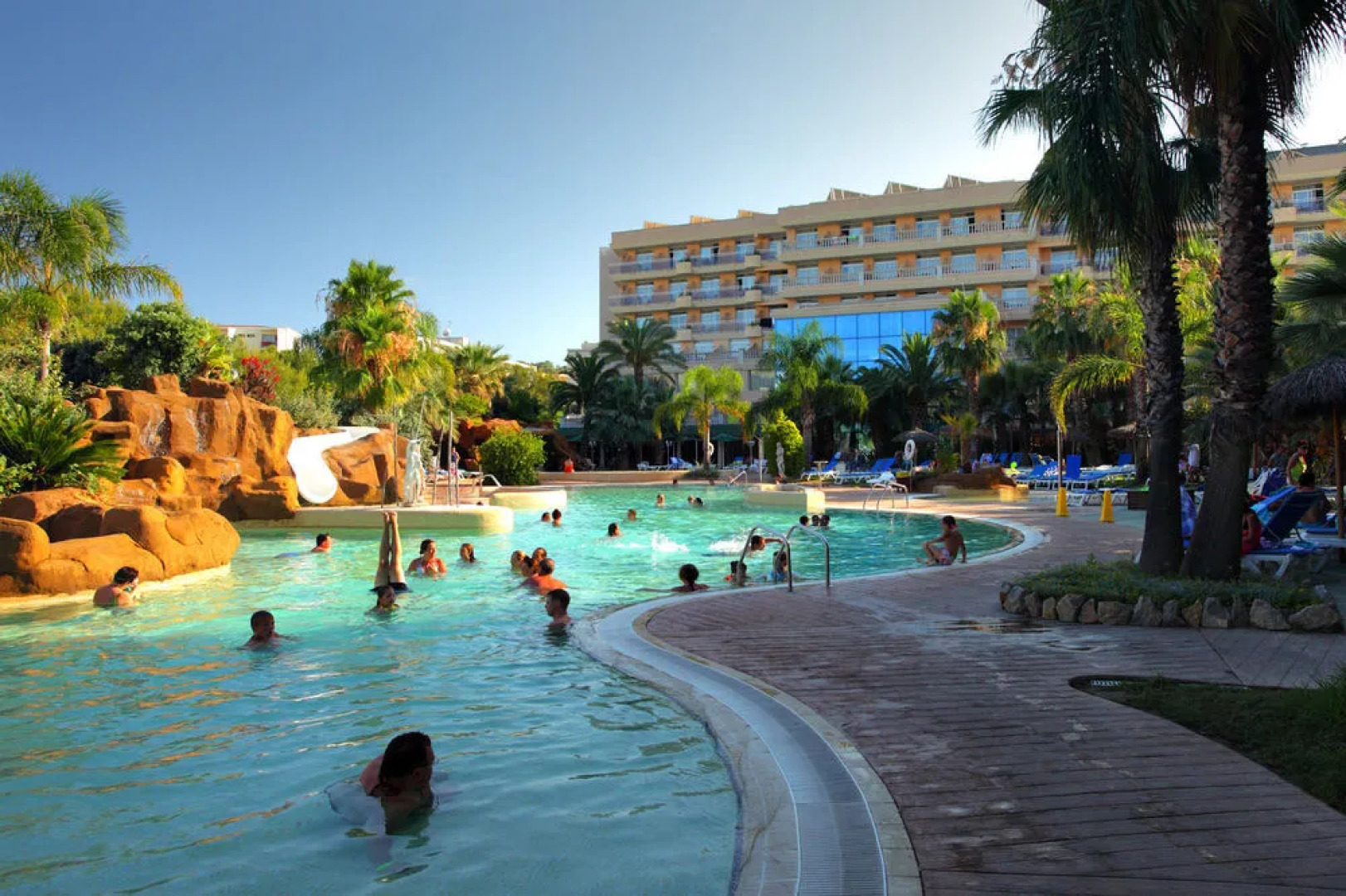 Apartamentos Palas Pineda