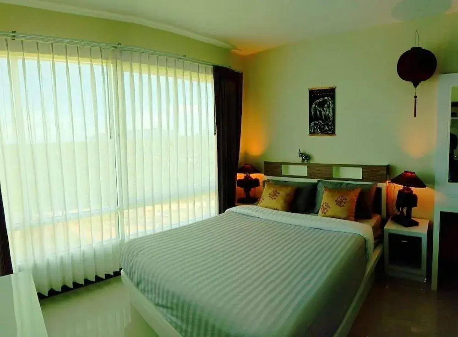 The Royal Suite By The Ozone Condo