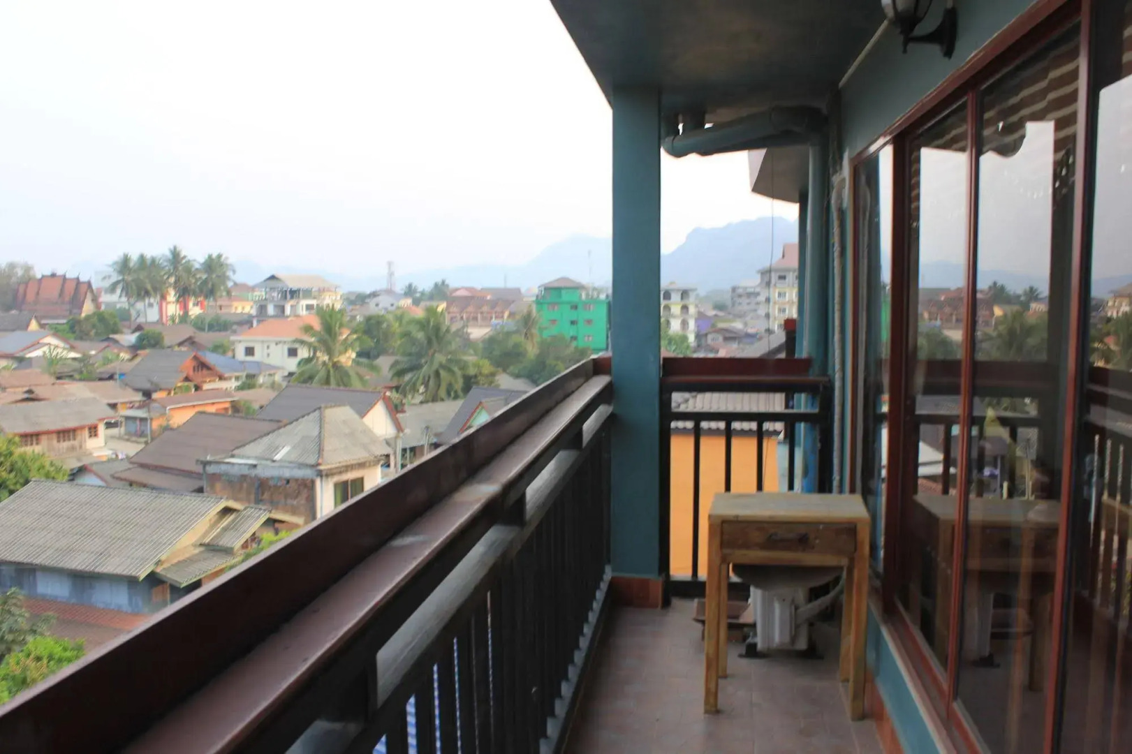 Mountain View Riverside Boutique Hotel