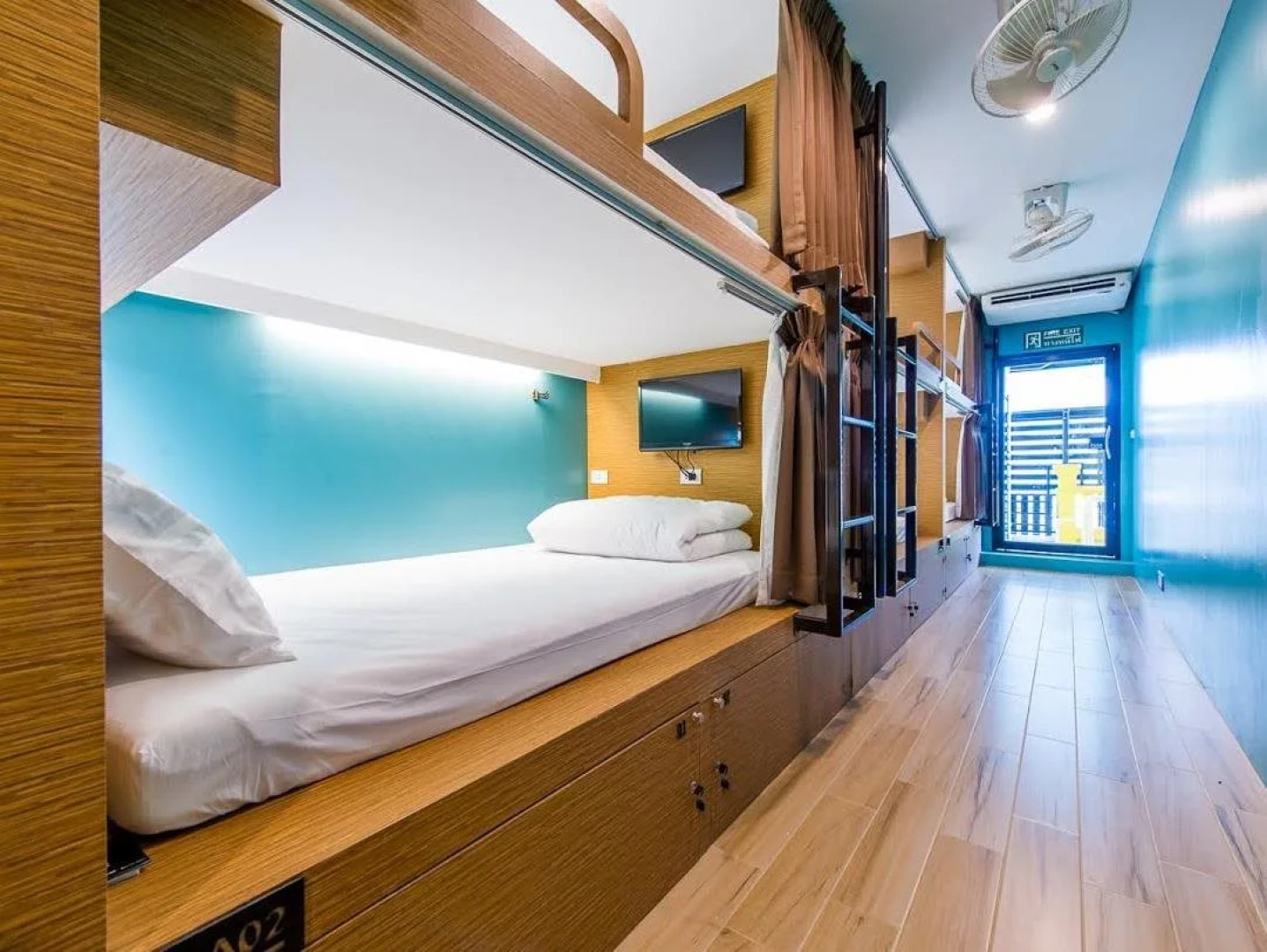 Matchbox Bangkok Hostel