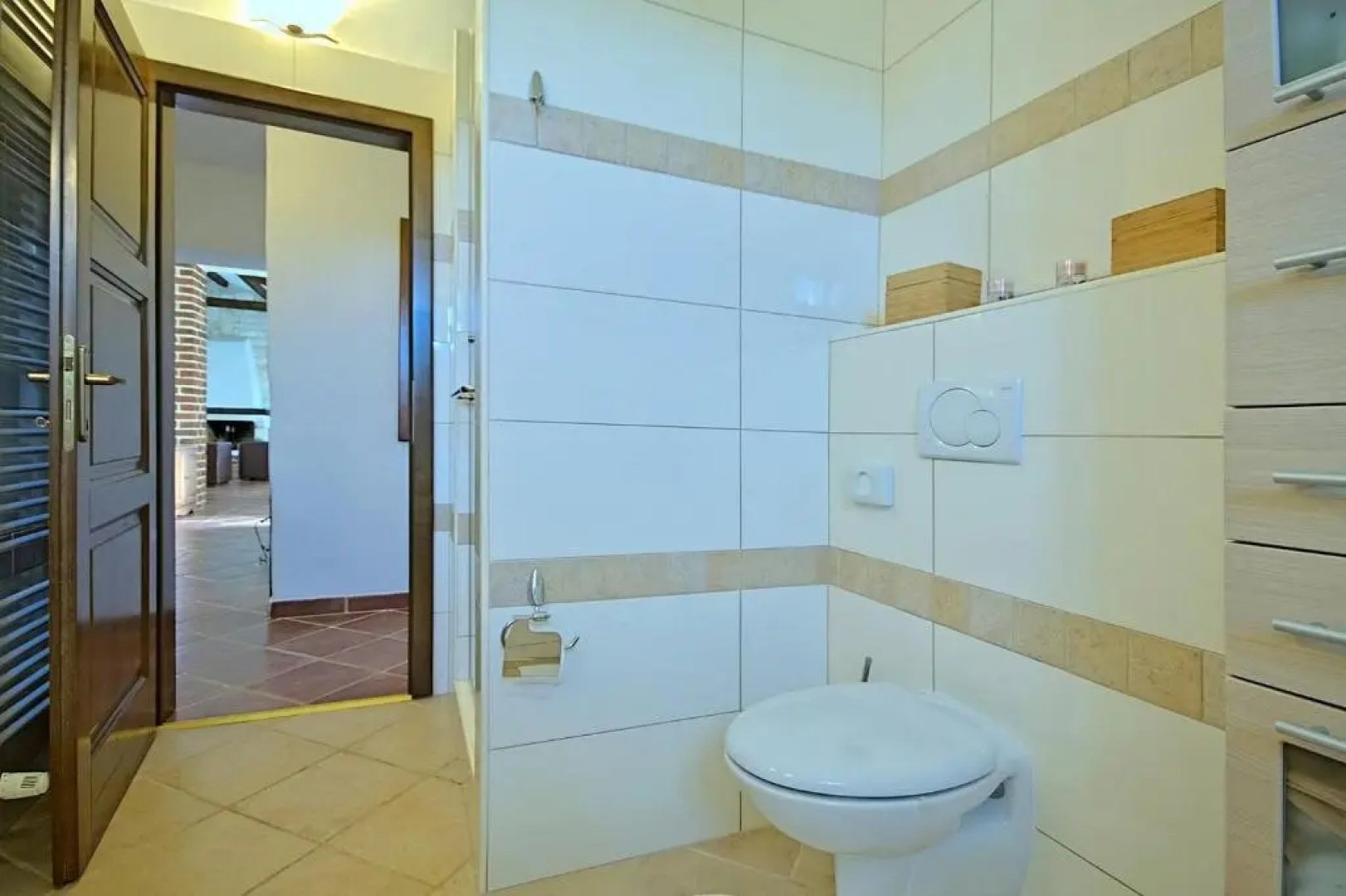 Beautiful Villa In A Quiet Area, With Enclosed Garden, Private Swimming Pool And Outdoor Kitchen