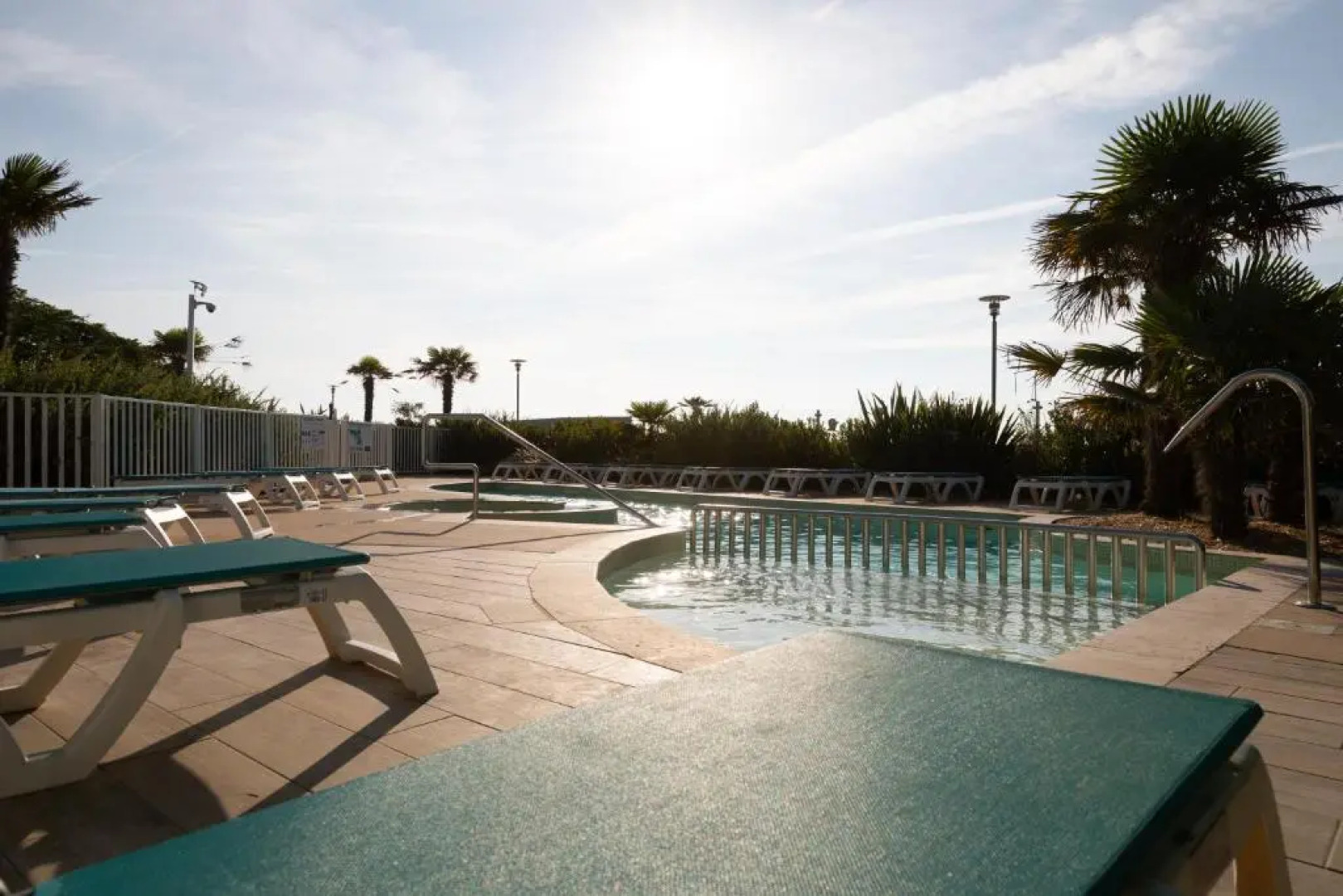 Le Rêve, les pieds dans l'eau, face à l'Ile de Ré