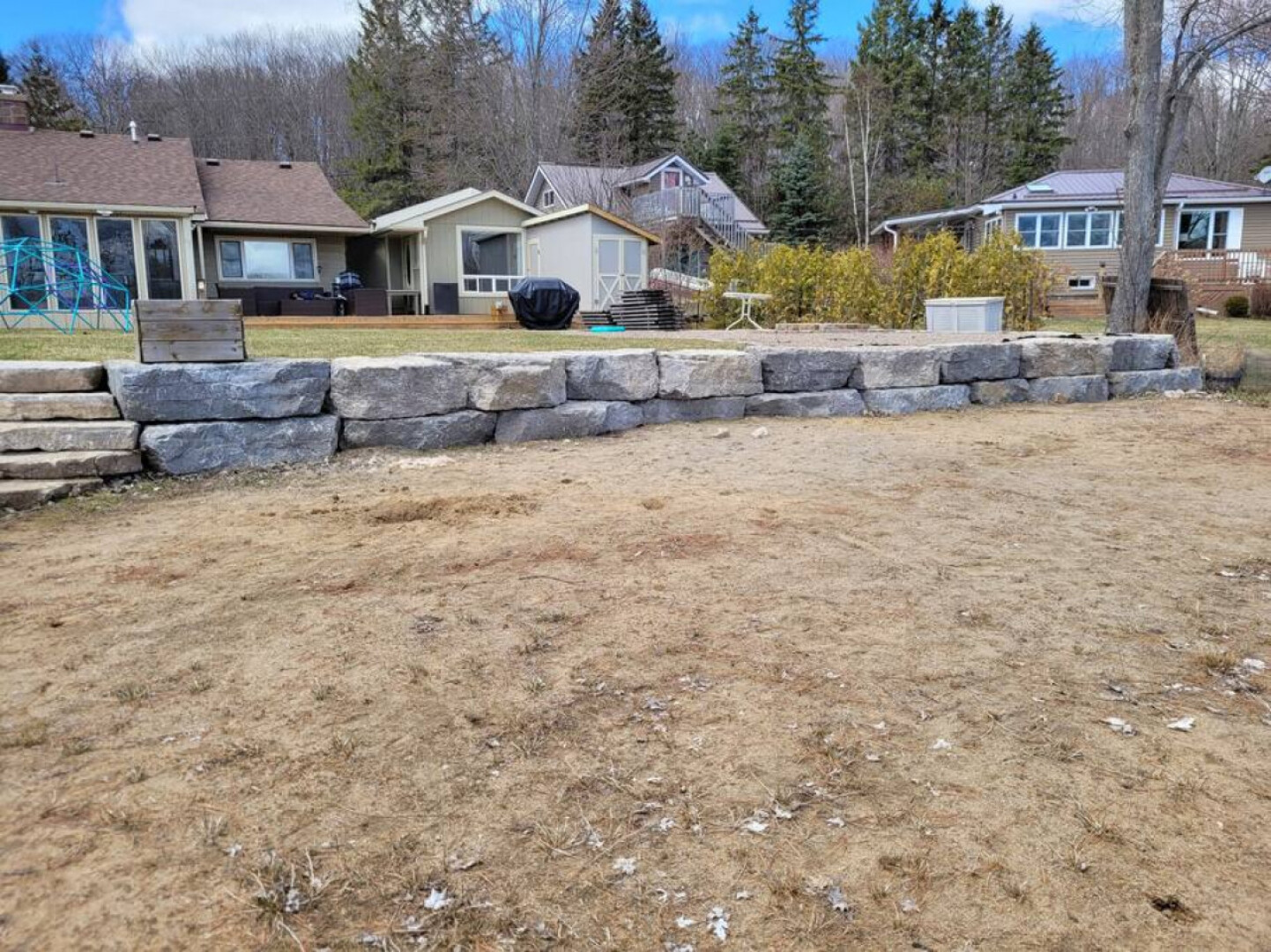 Pines Bay Waterfront Cottage With Hot tub