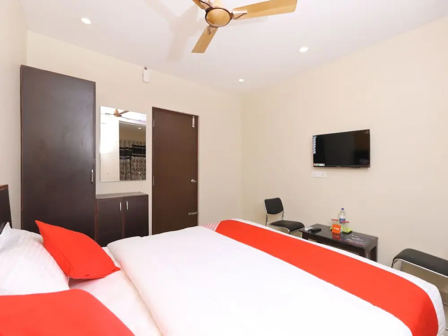 OYO 14735 Nakshatra Grand