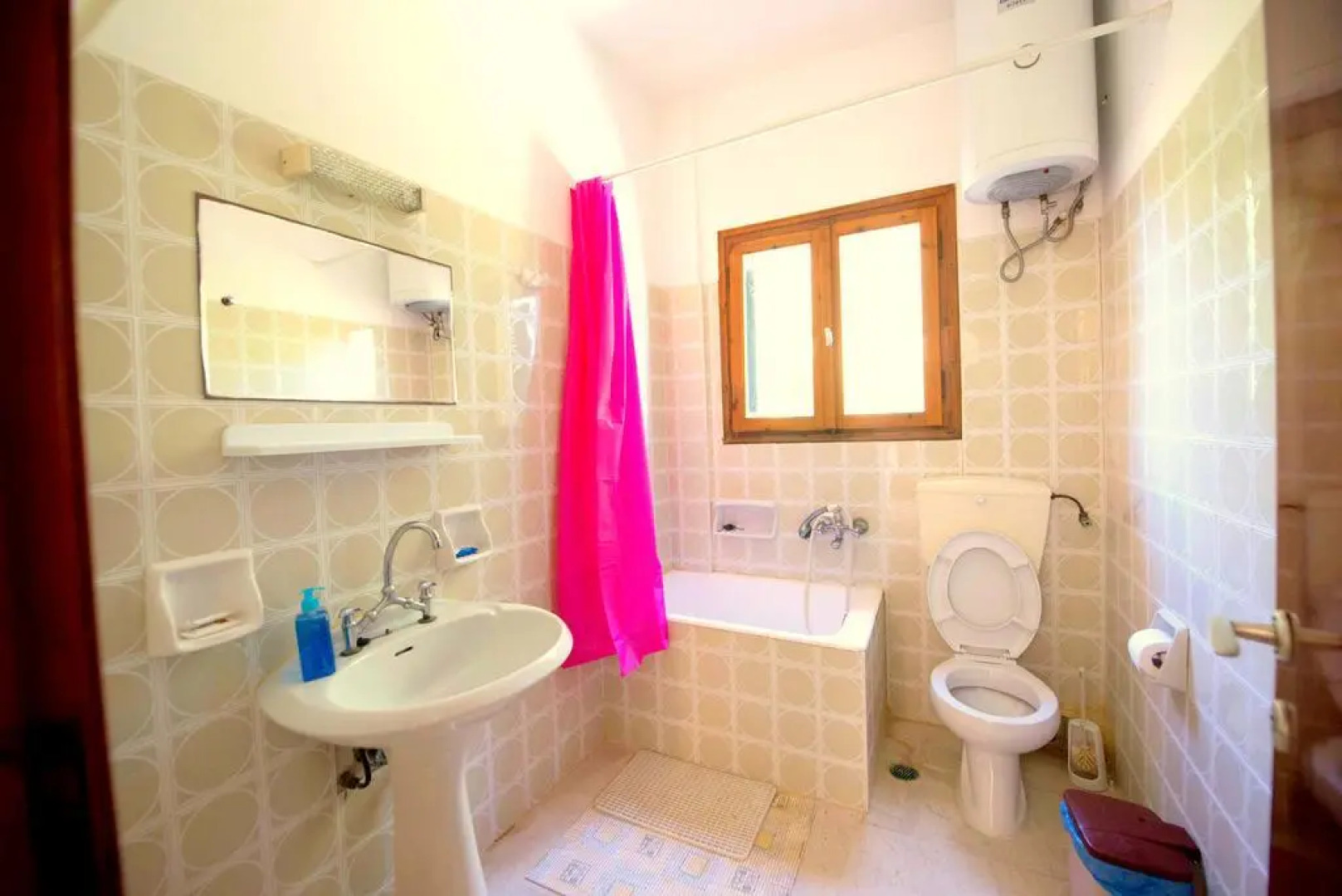 Katerina Pool Apartments