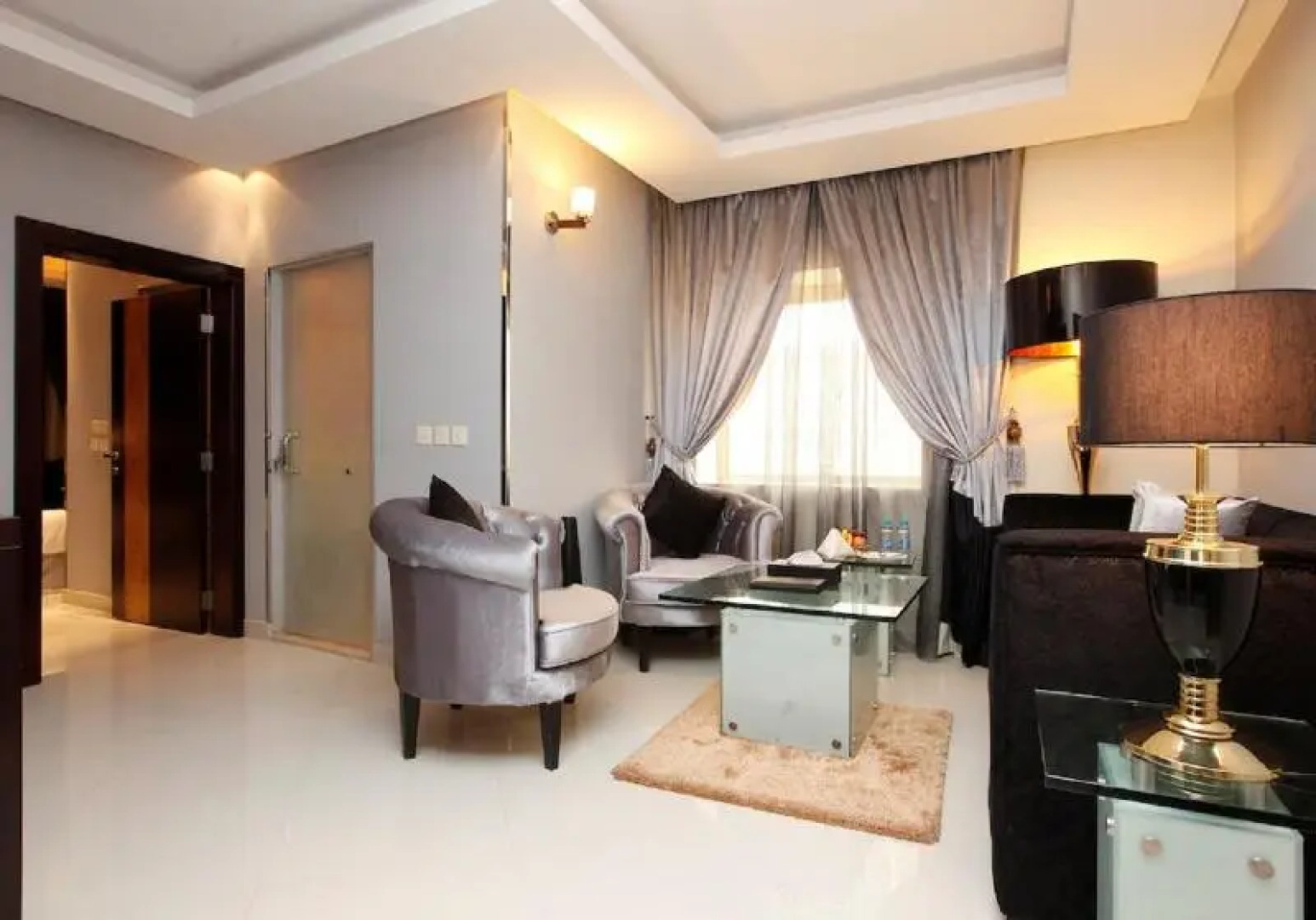 Almuhaidb Takhasosi Residence