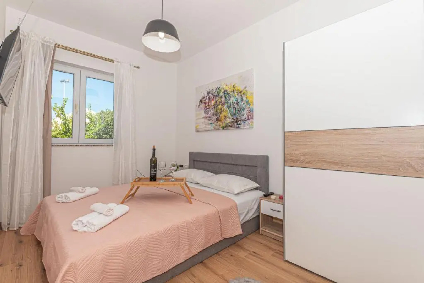 Lux House Versys With Jacuzzi