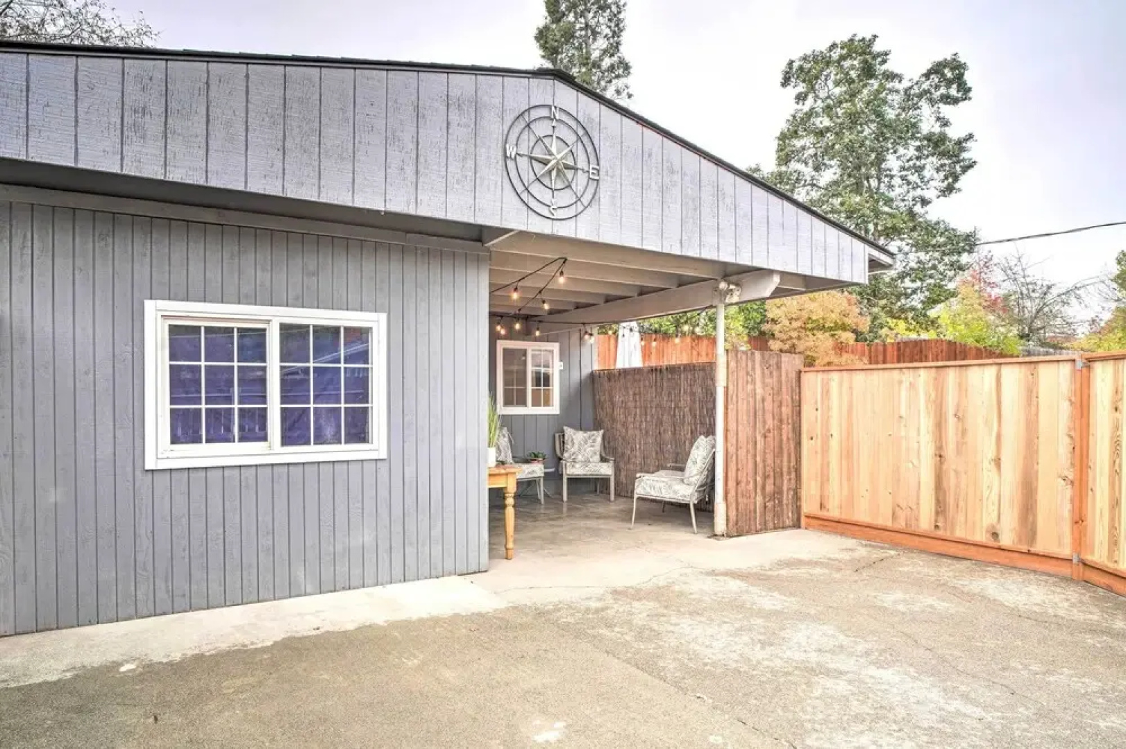 Adorable Studio Cottage: Walkable to Town!