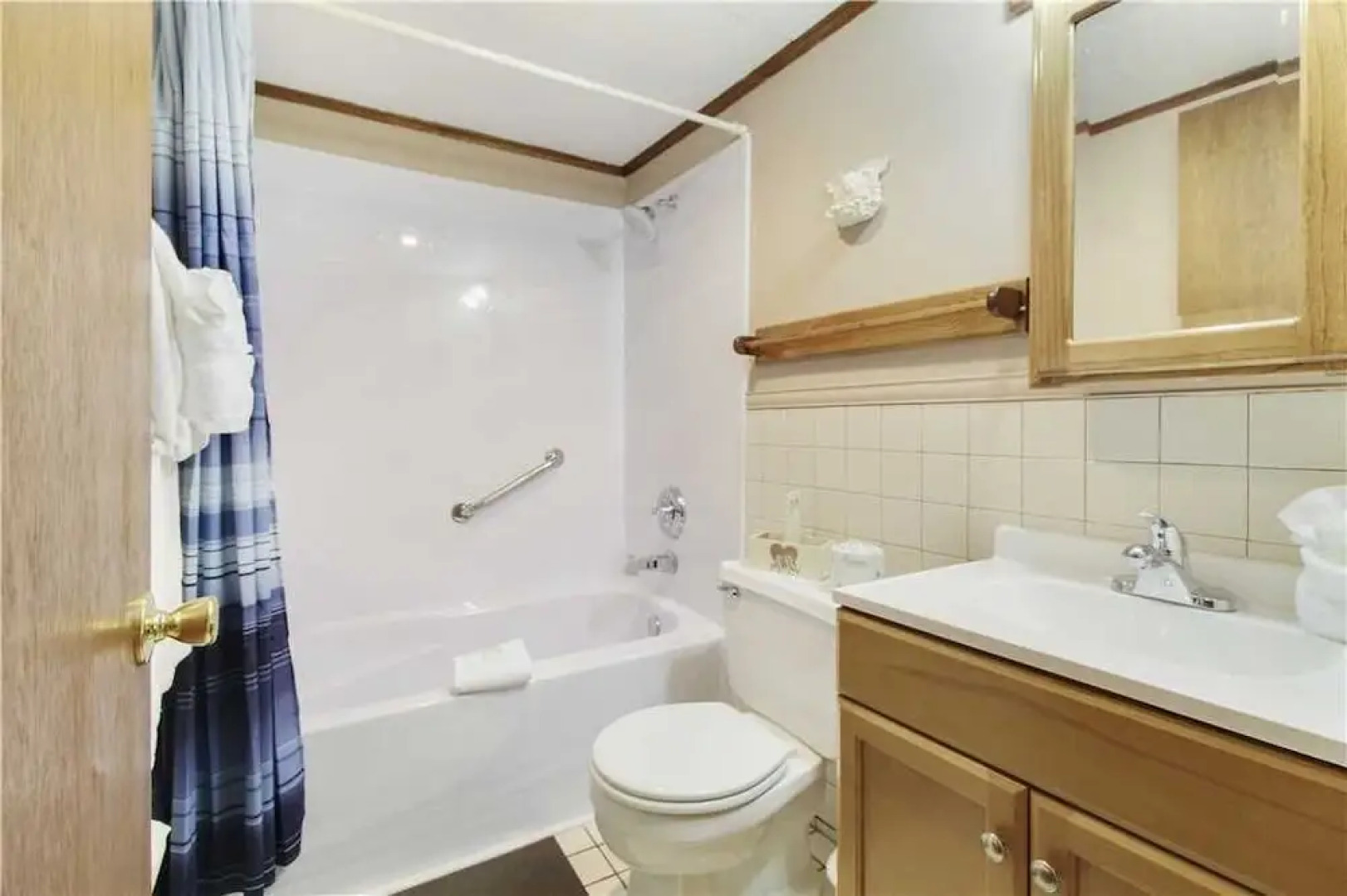 A Fairway View - Two Bedroom Condo