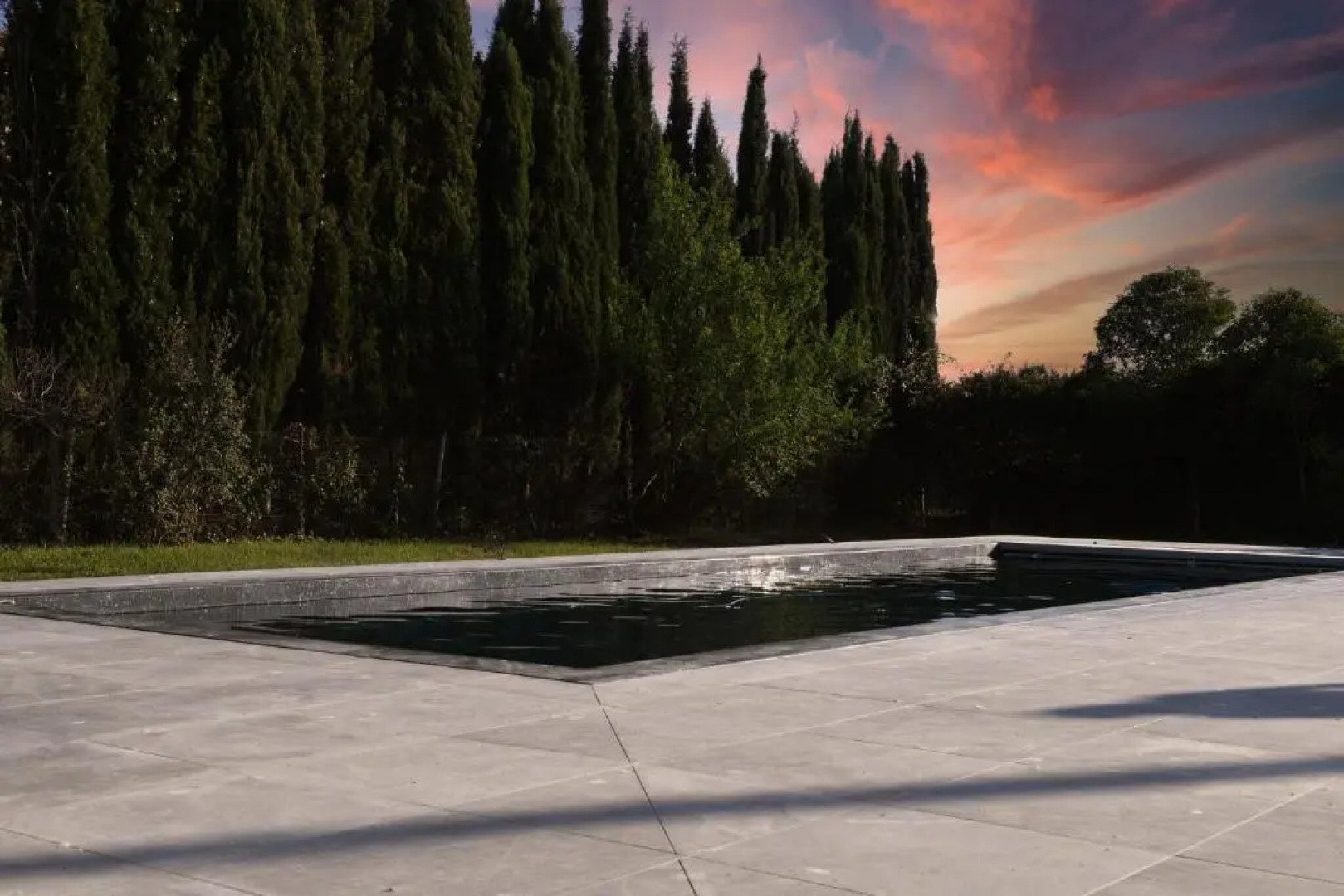 Reposante villa avec grande piscine