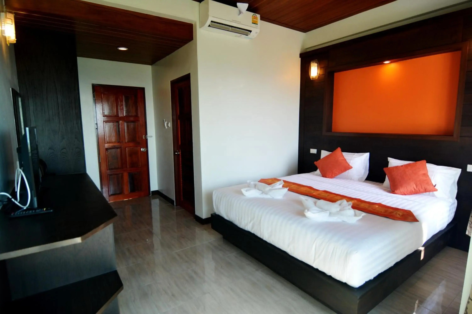 The Sea At Lanta Hotel