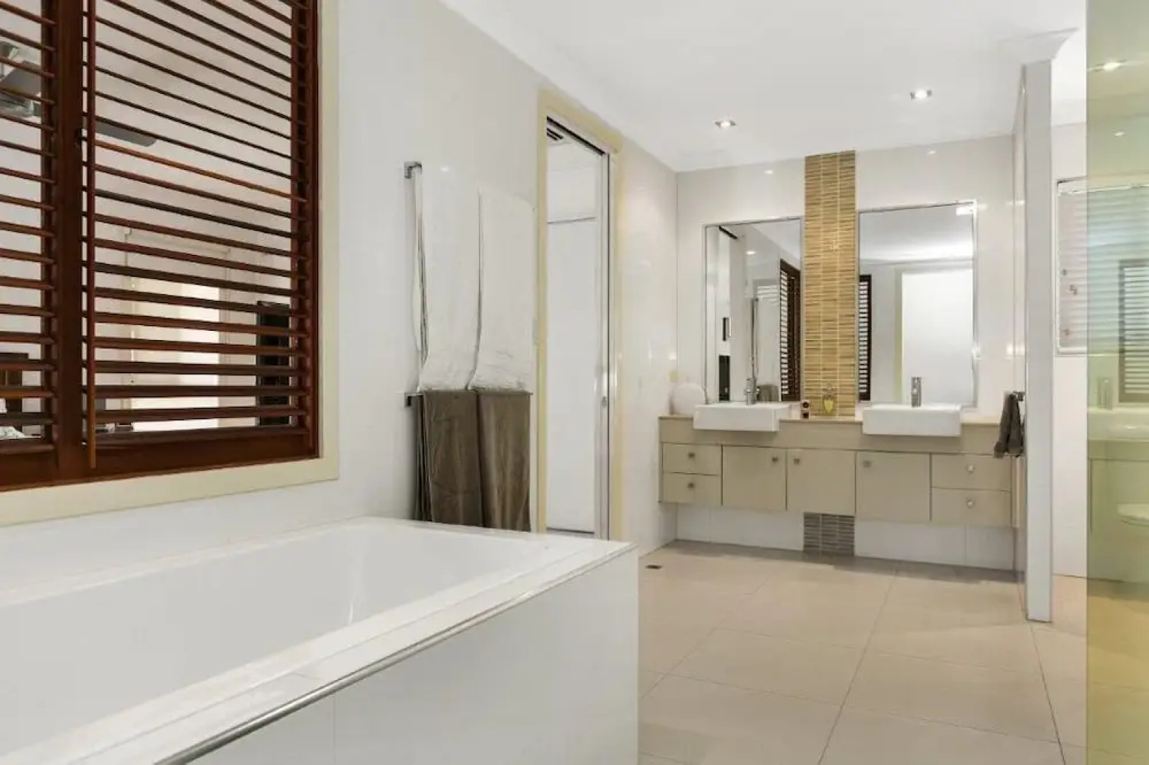 Luxury Home near Marina