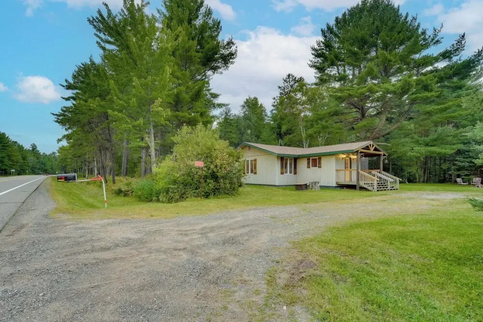 Cozy Cable Cabin Rental - Pet Friendly!