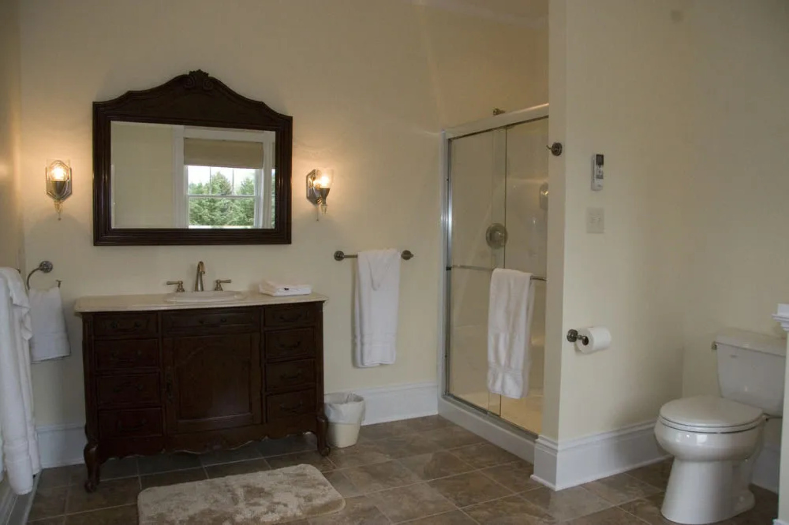 White Hall Manor Bed & Breakfast