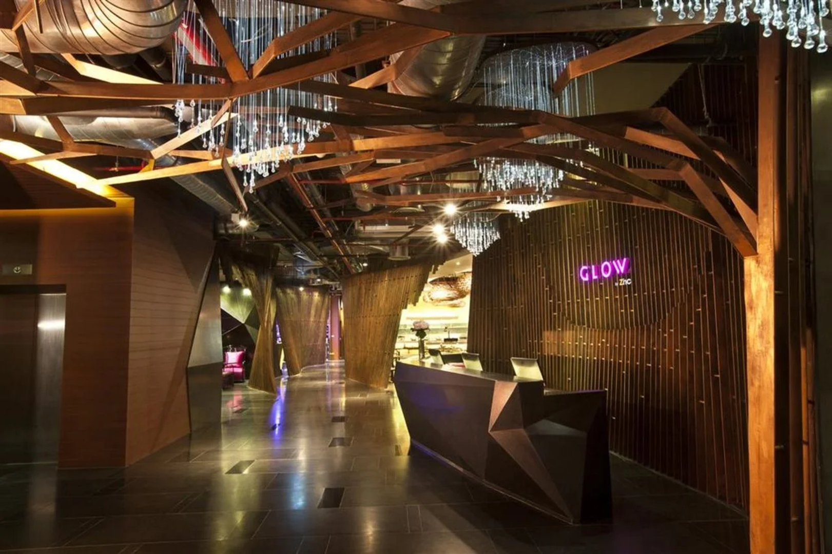 VELA Dhi GLOW Pratunam