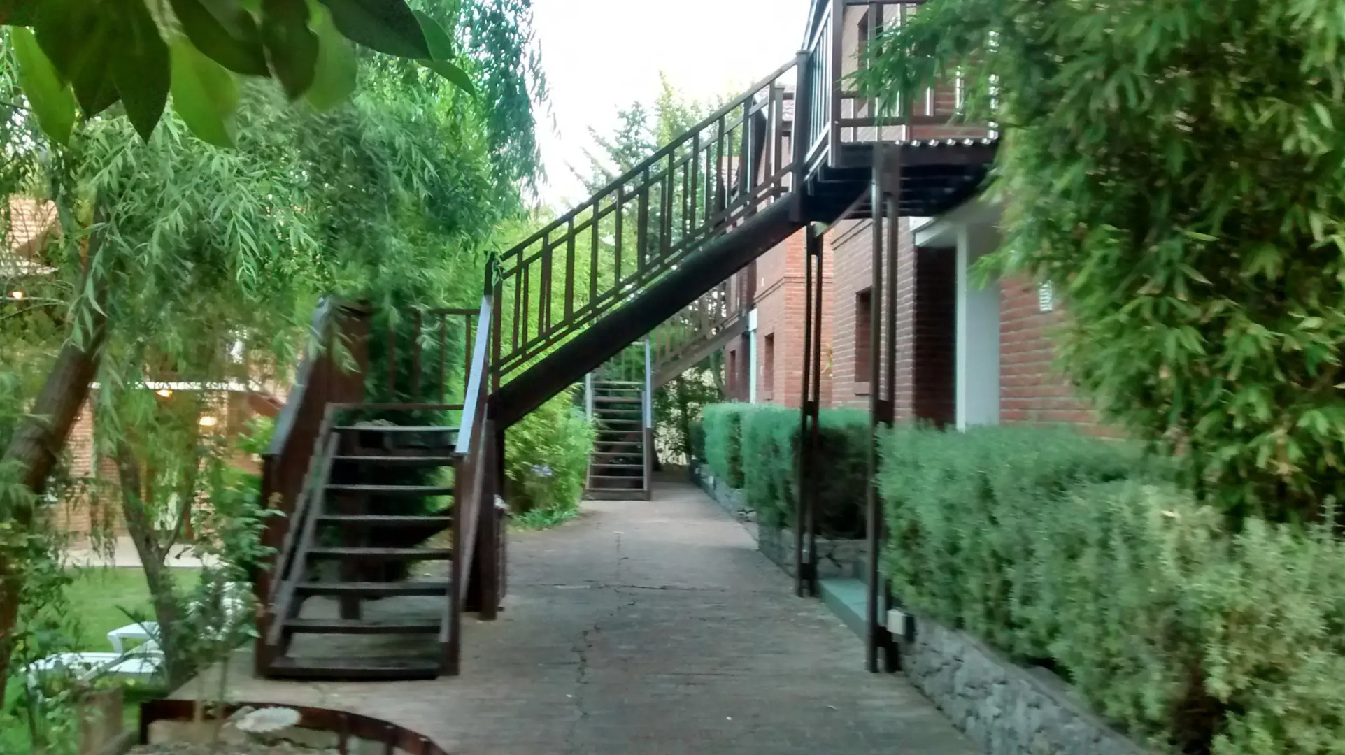 Rey del Bosque Apart Hotel