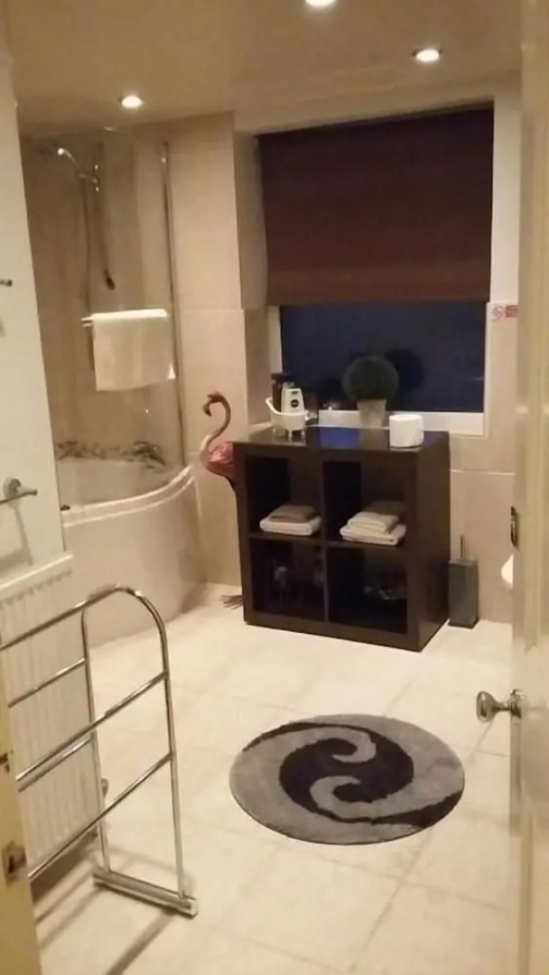 EsJays at Knowles House