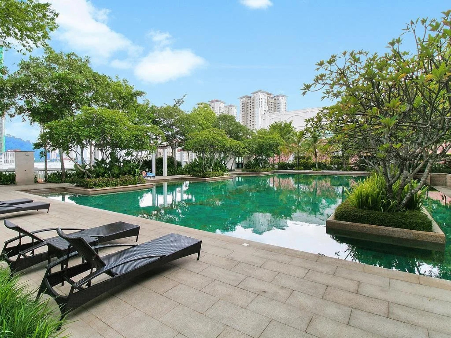 Home Suites by Marina