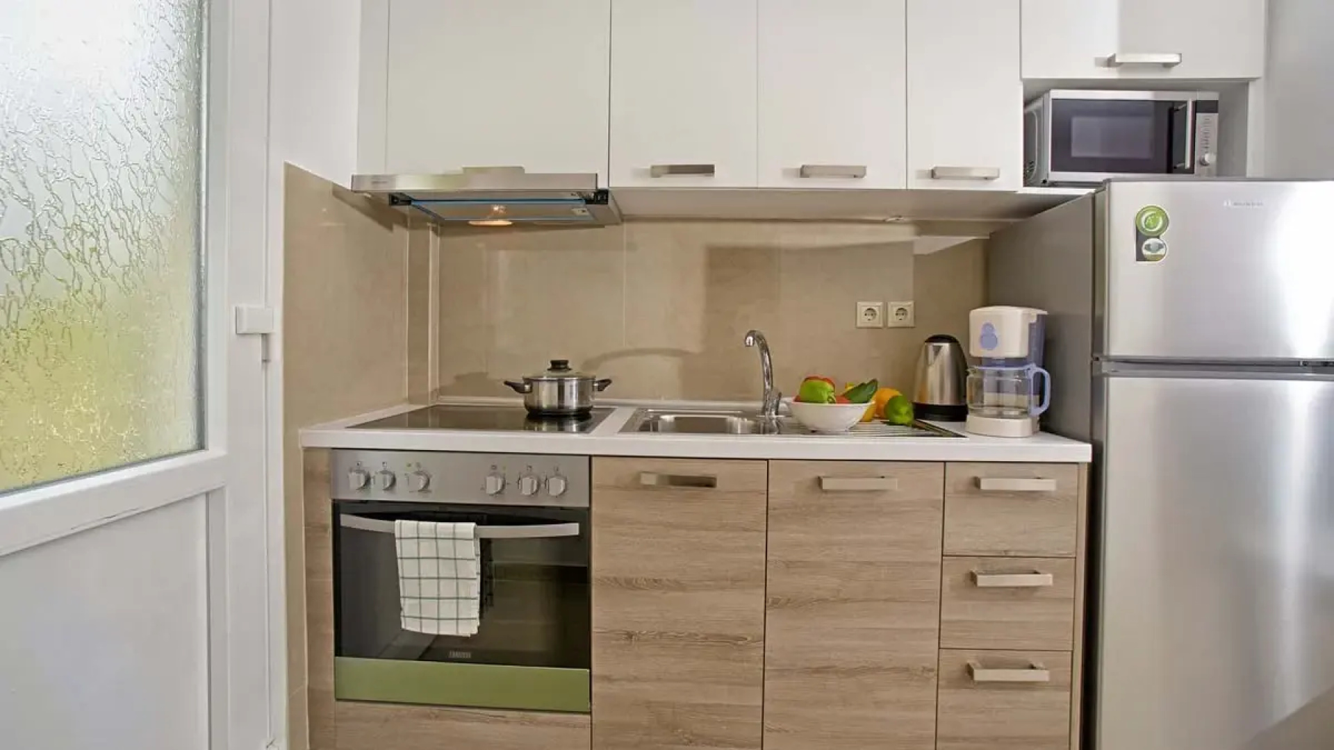 Palapart Gikas Suites And Studios